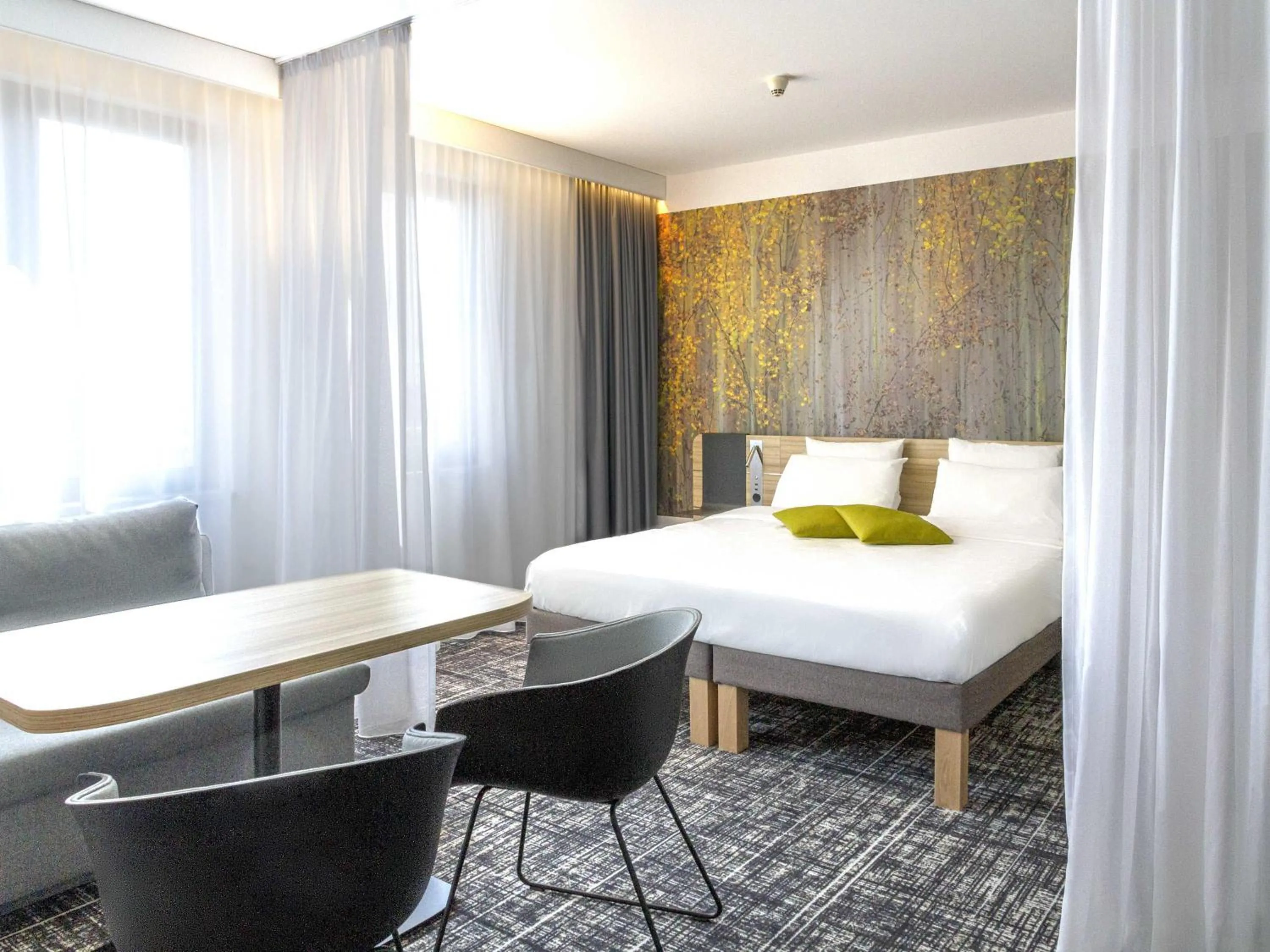 Bedroom, Bed in Novotel Suites Wien City Donau