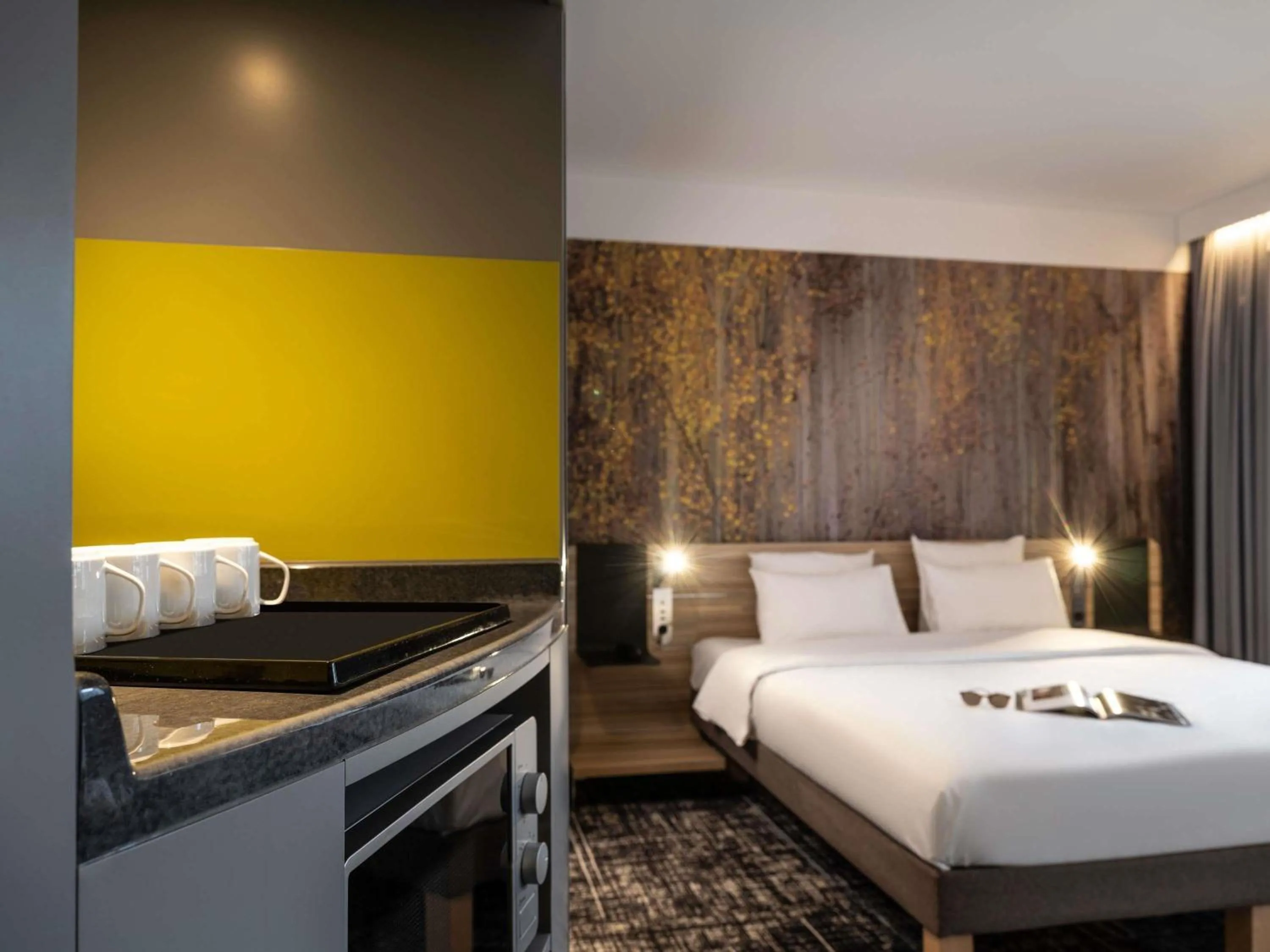 Bedroom, Bed in Novotel Suites Wien City Donau