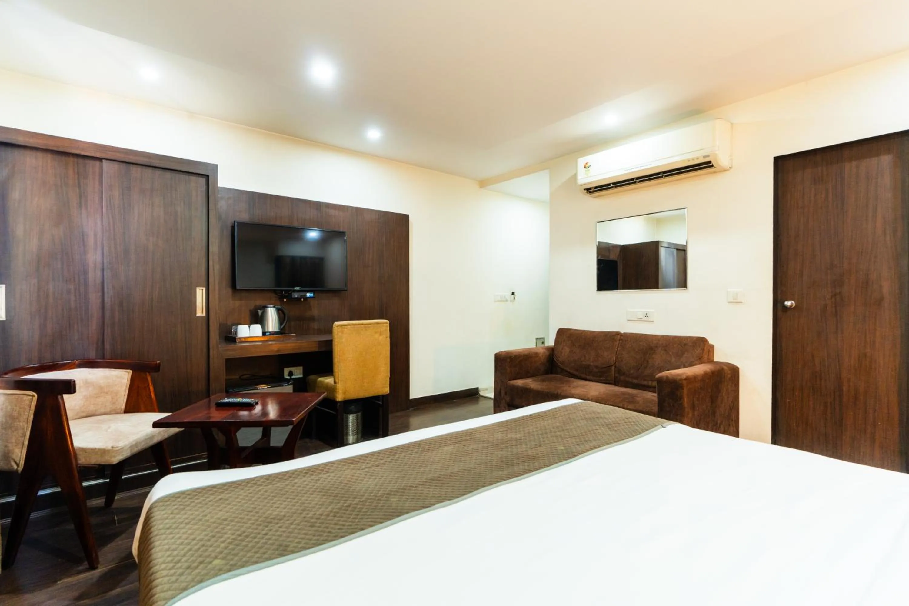 Photo of the whole room in Hotel Krishna by KeyMagics