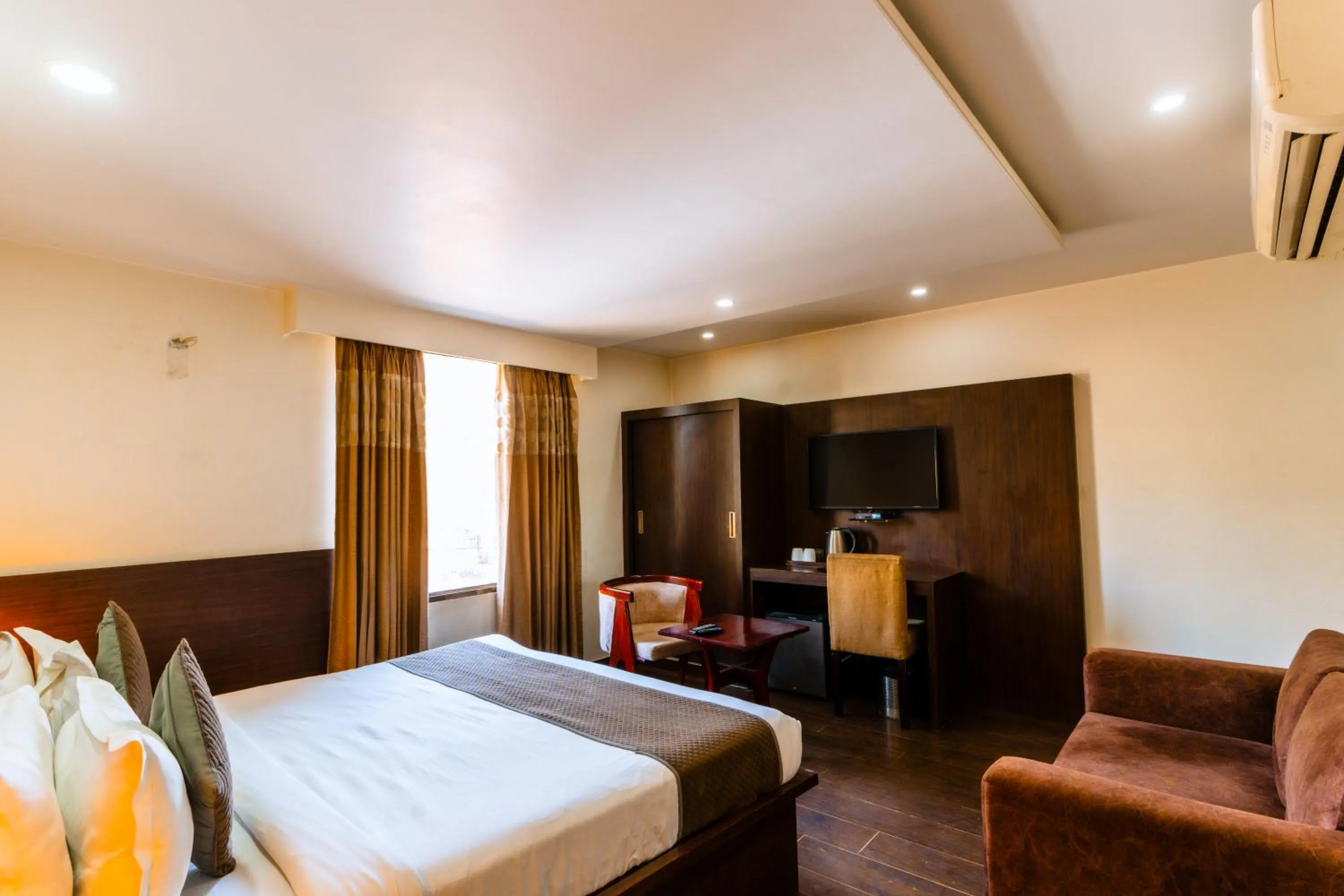 Photo of the whole room in Hotel Krishna by KeyMagics