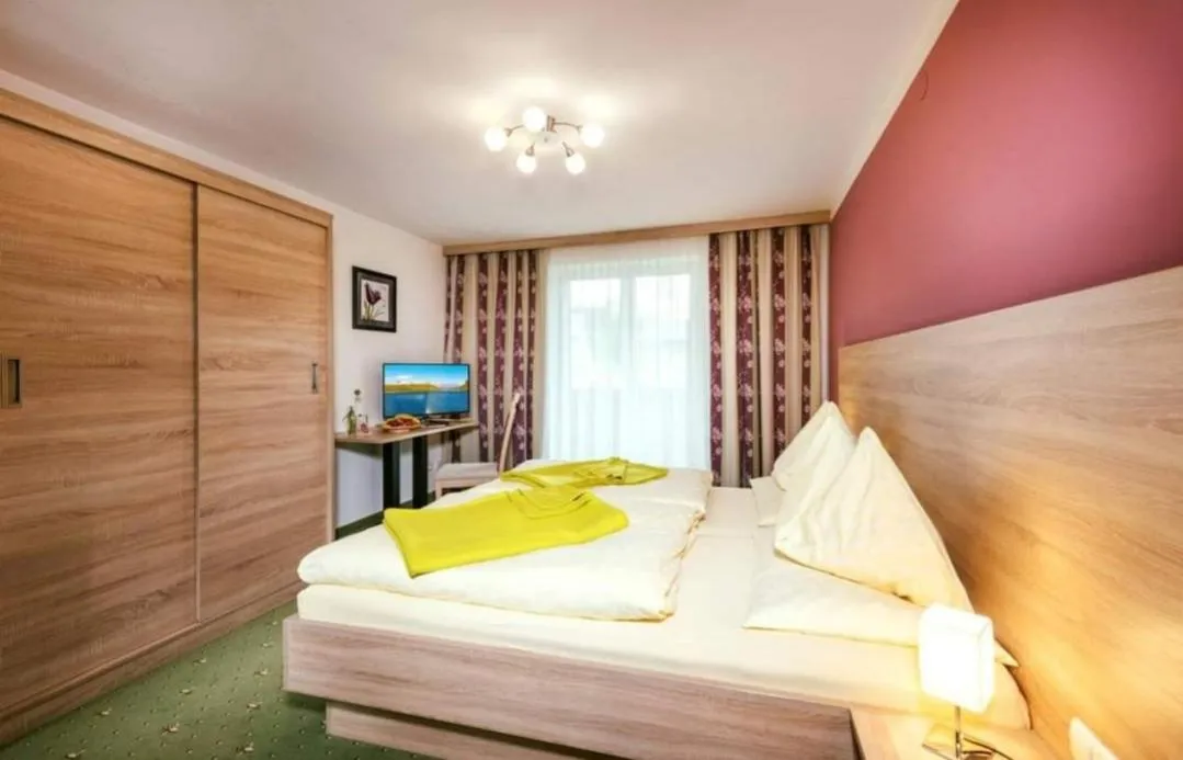 Bed in Pension Gstrein