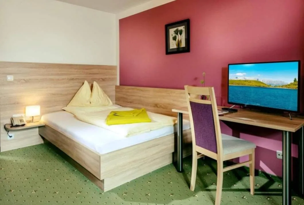 Bed in Pension Gstrein