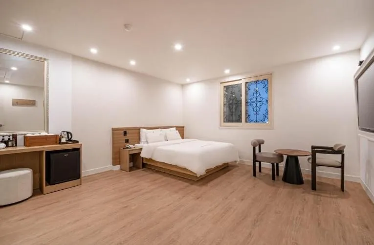 Bedroom, Bed in Vov Hotel