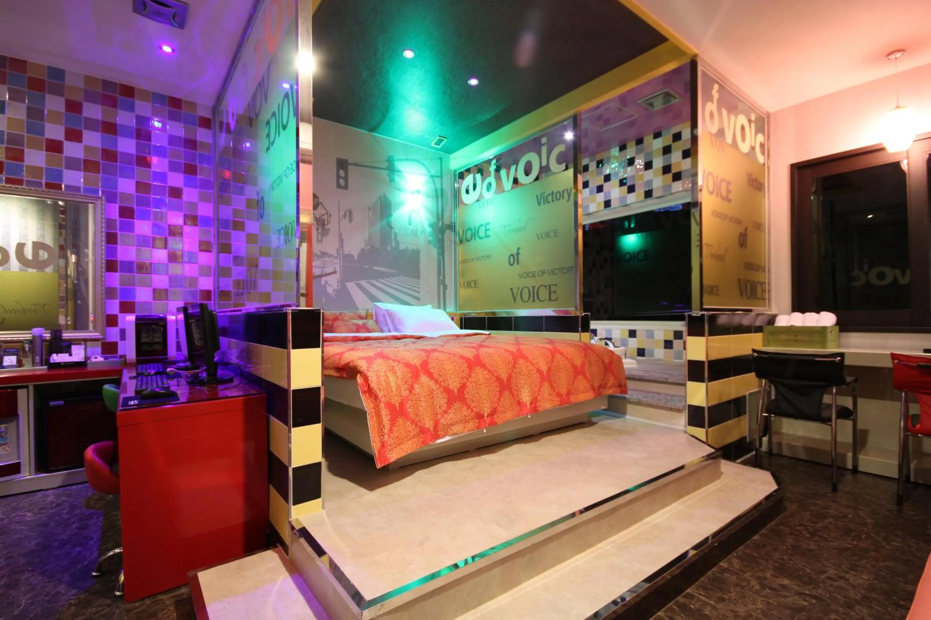 Decorative detail in Vov Hotel