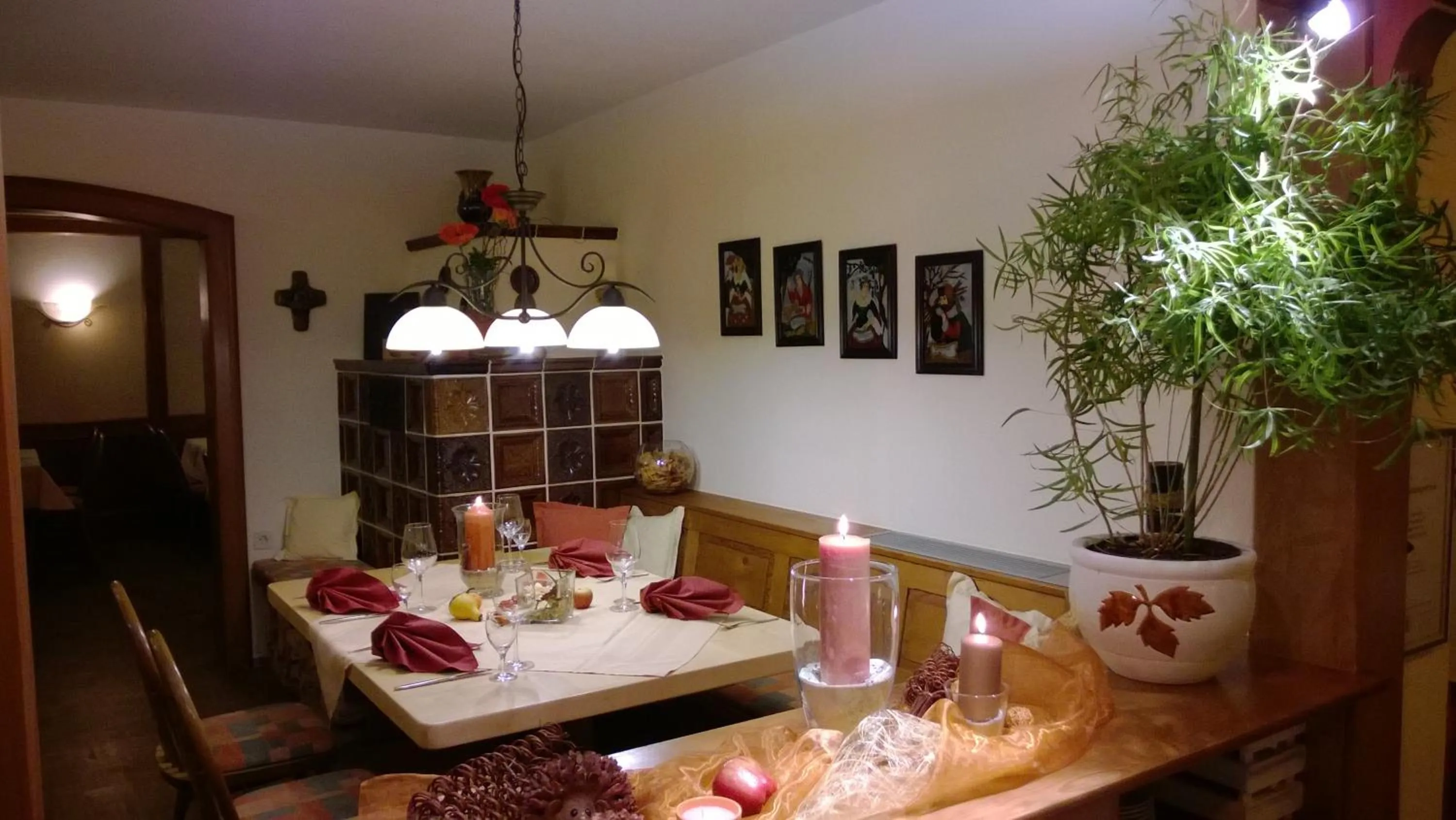 Restaurant/places to eat in Landhotel Vierjahreszeiten