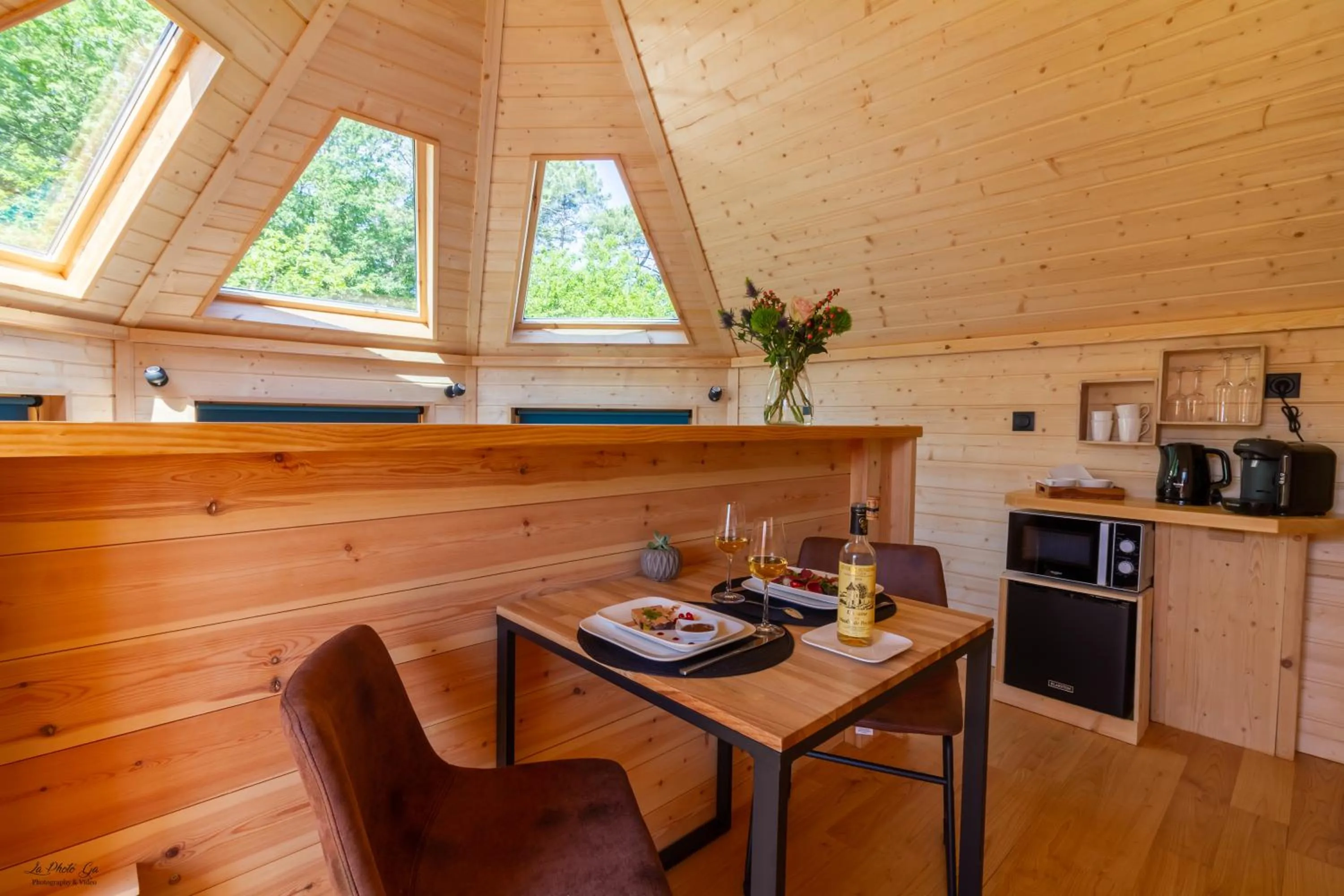 Coffee/tea facilities in Cabane Spa belle étoile