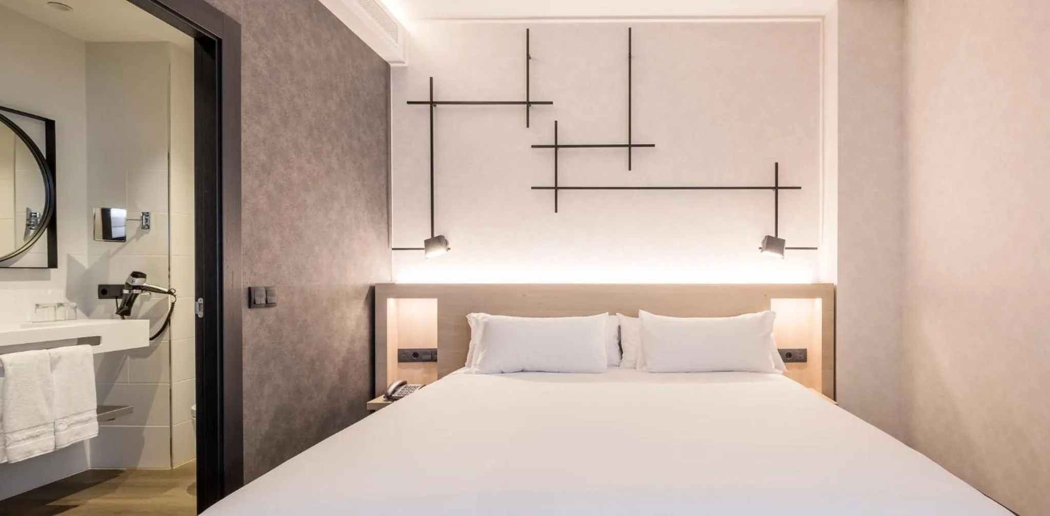 Bed in Hotel Ilunion San Mamés