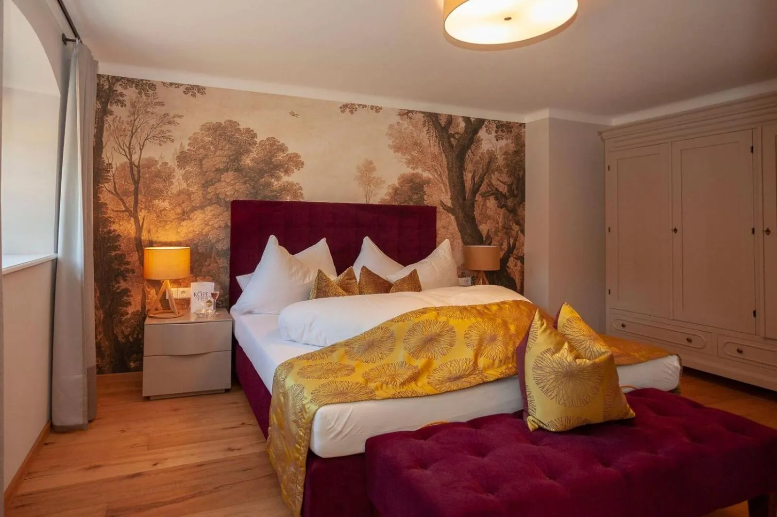 Bedroom, Bed in Landhotel Wachau - Hotel Garni