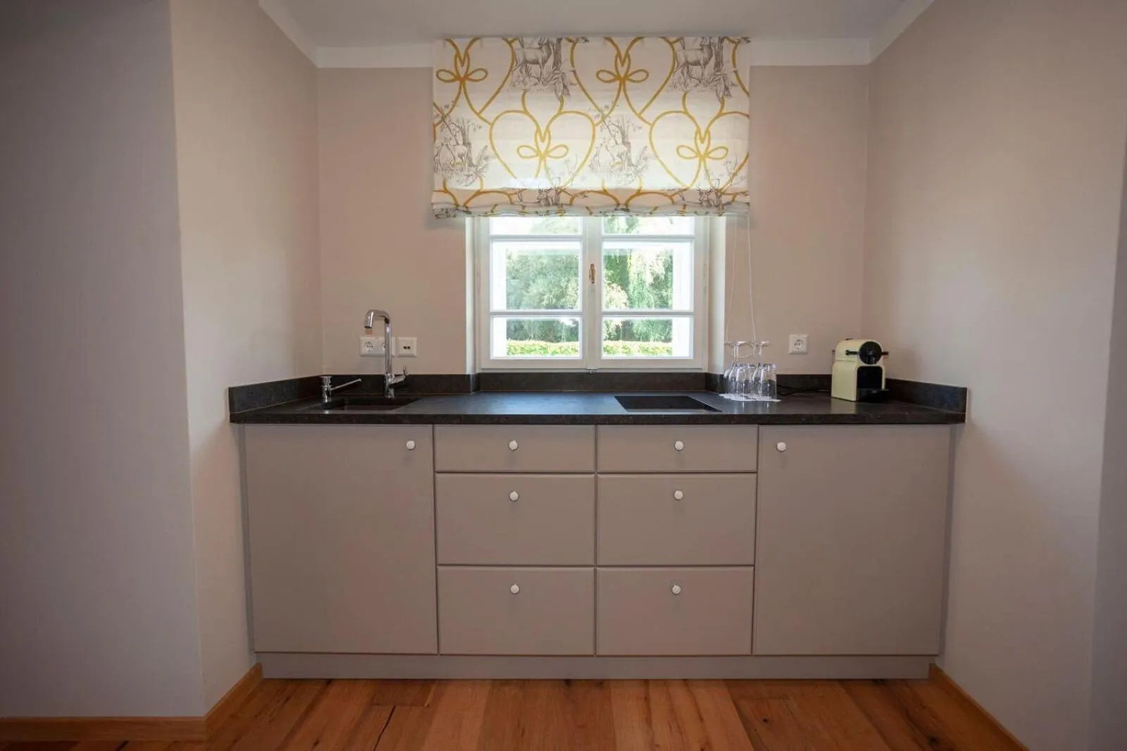 Kitchen or kitchenette in Landhotel Wachau - Hotel Garni