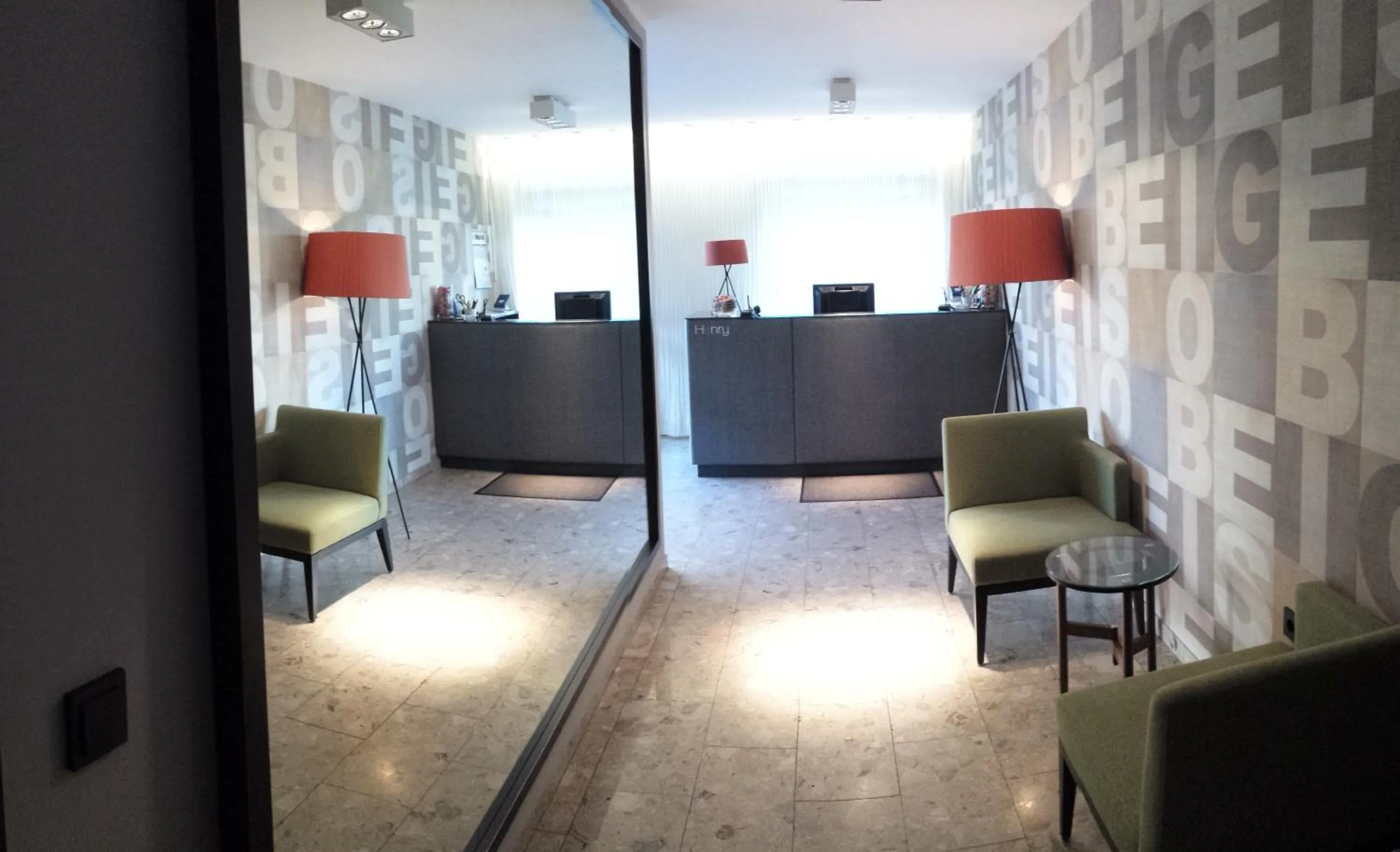 Lobby or reception in Hotel Henry