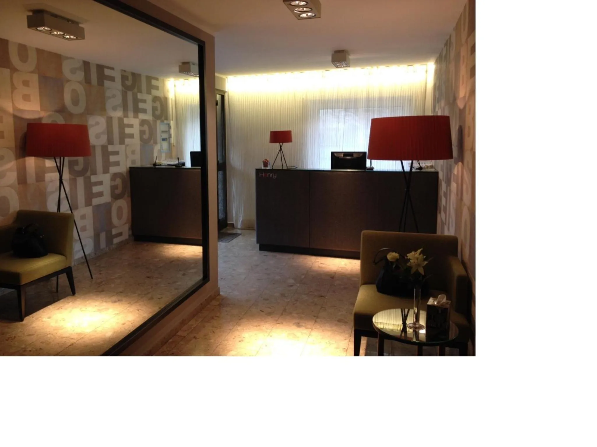Lobby or reception in Hotel Henry