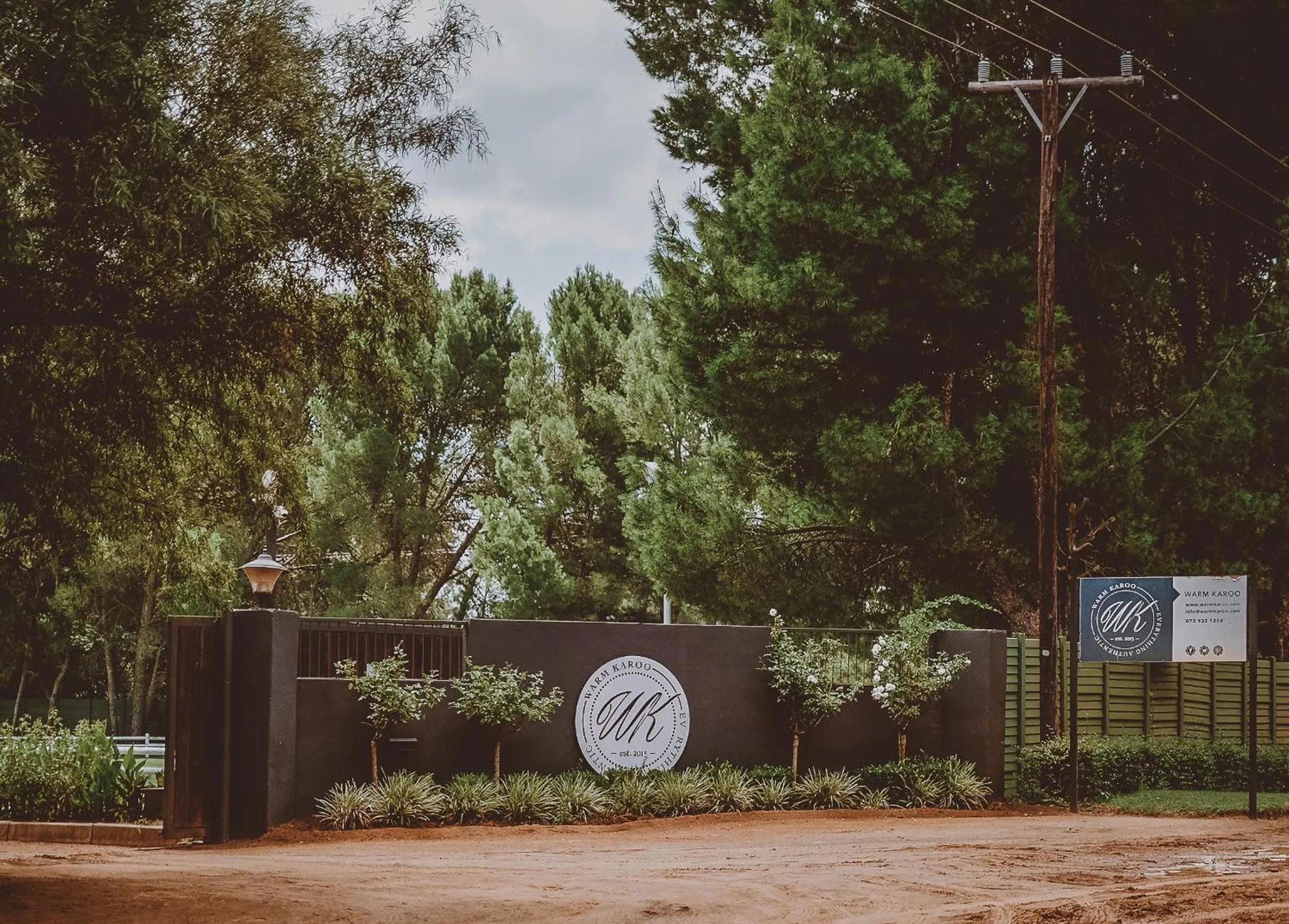 Facade/entrance in Warm Karoo