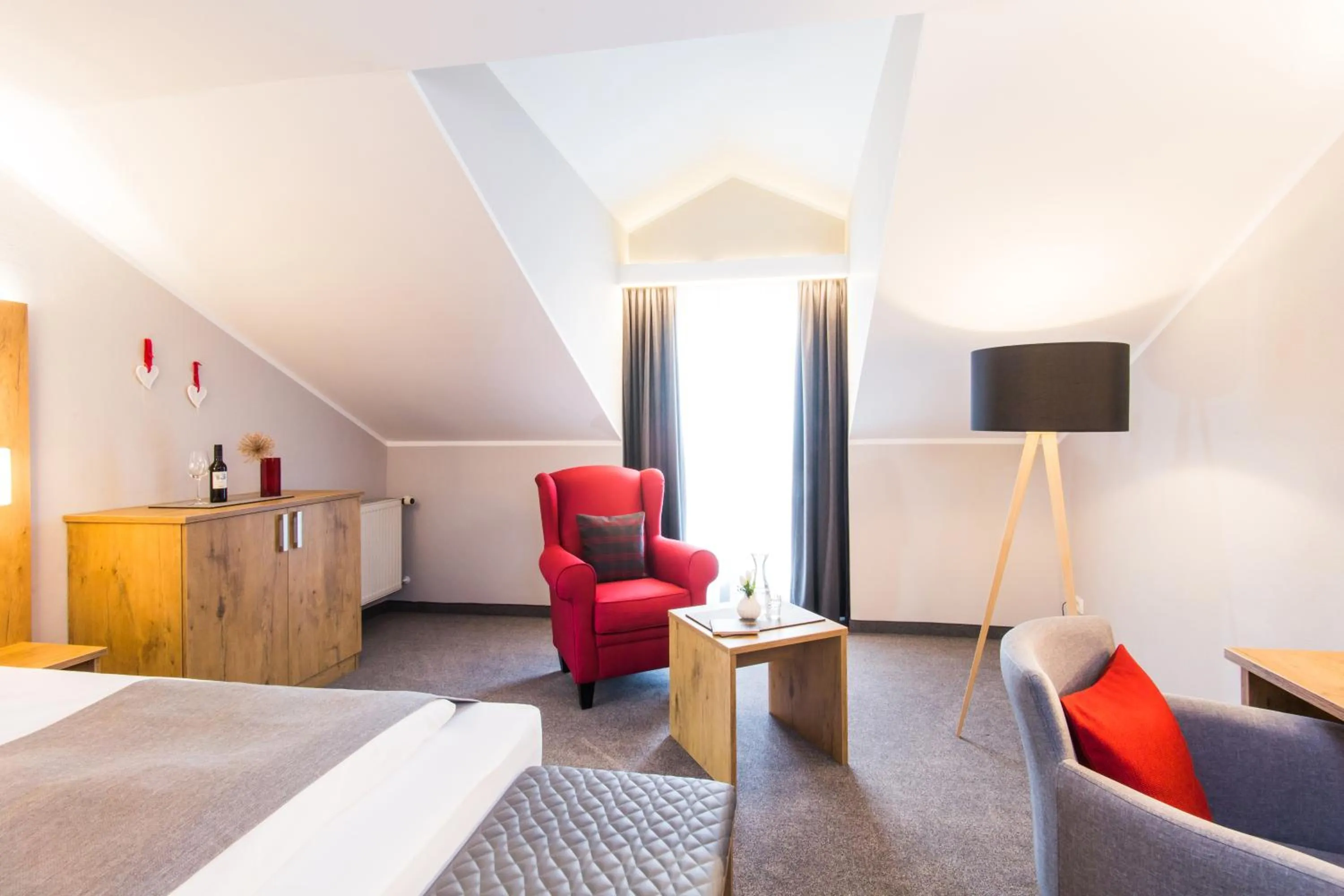 Photo of the whole room, Bed in Genusshotel "Zum Wendl"