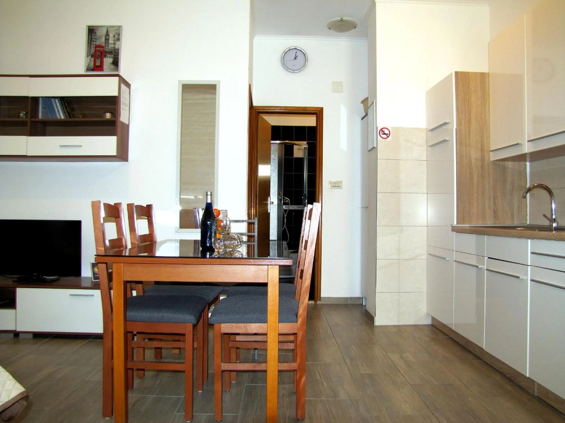 Kitchen or kitchenette in Apartments Klanac