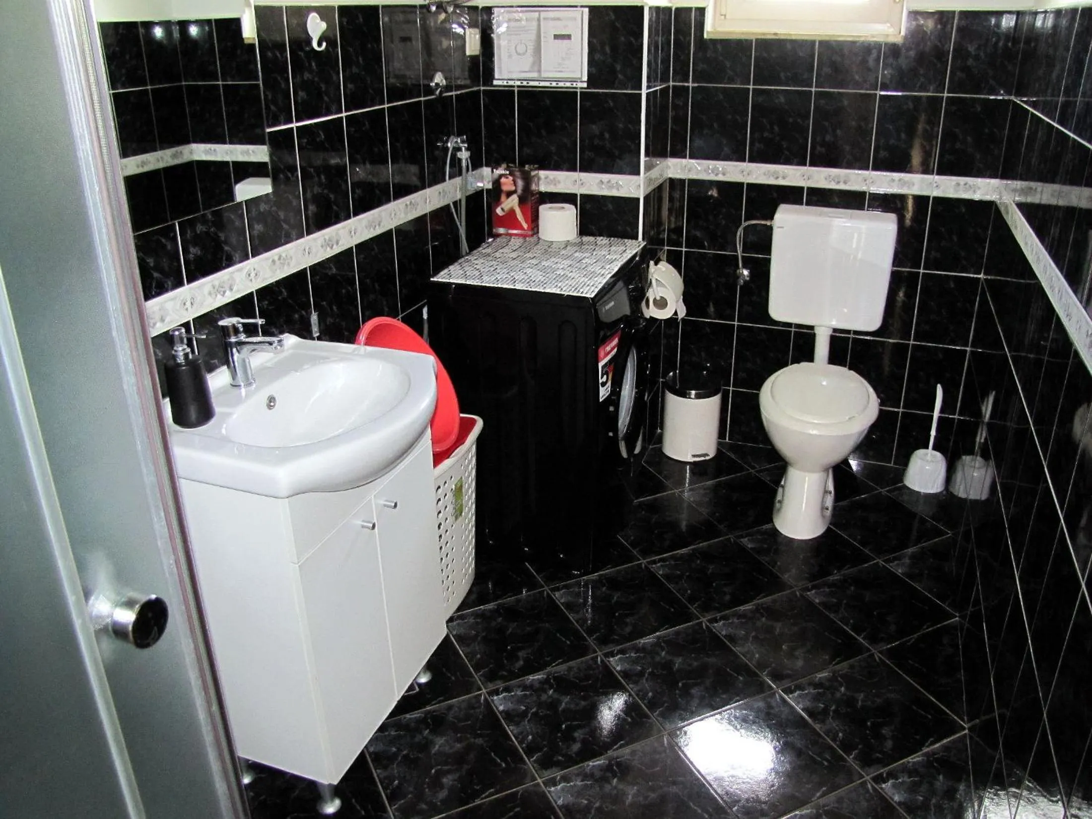 Area and facilities in Apartments Klanac