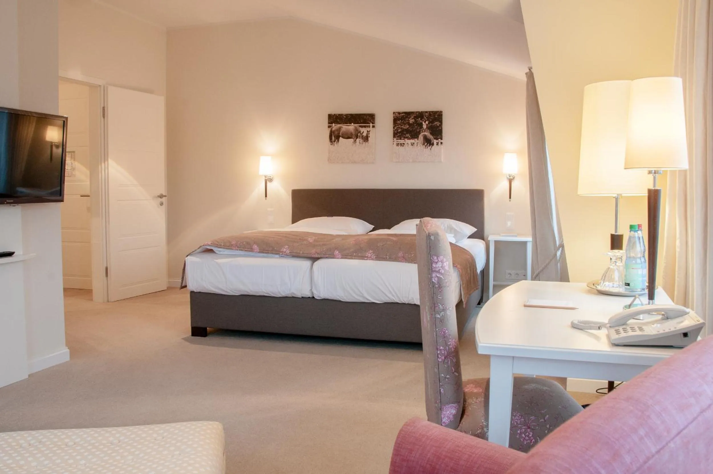 TV and multimedia, Bed in Kino-Hotel Meyer