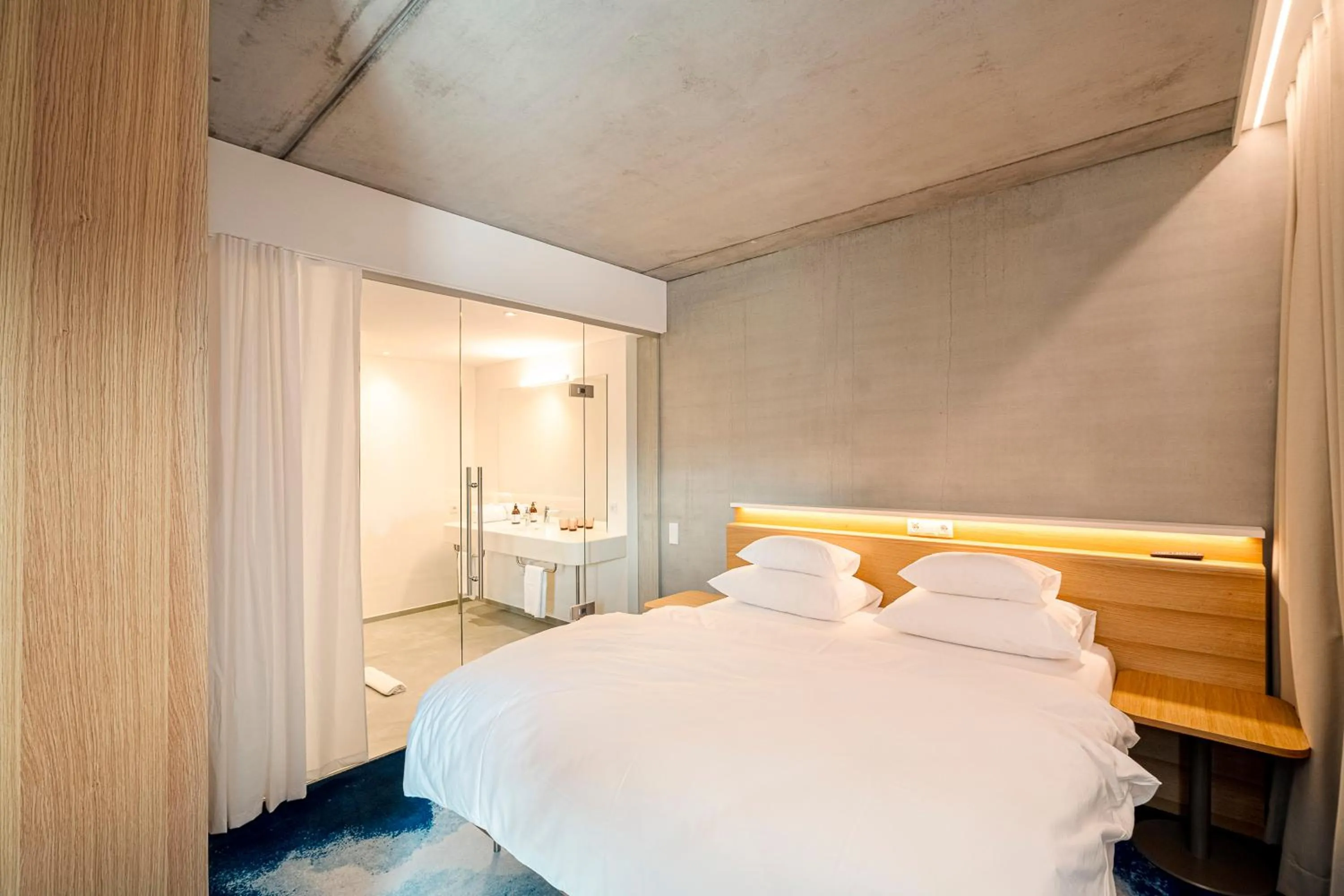 Bedroom, Bed in FIRMAMENT Hotel