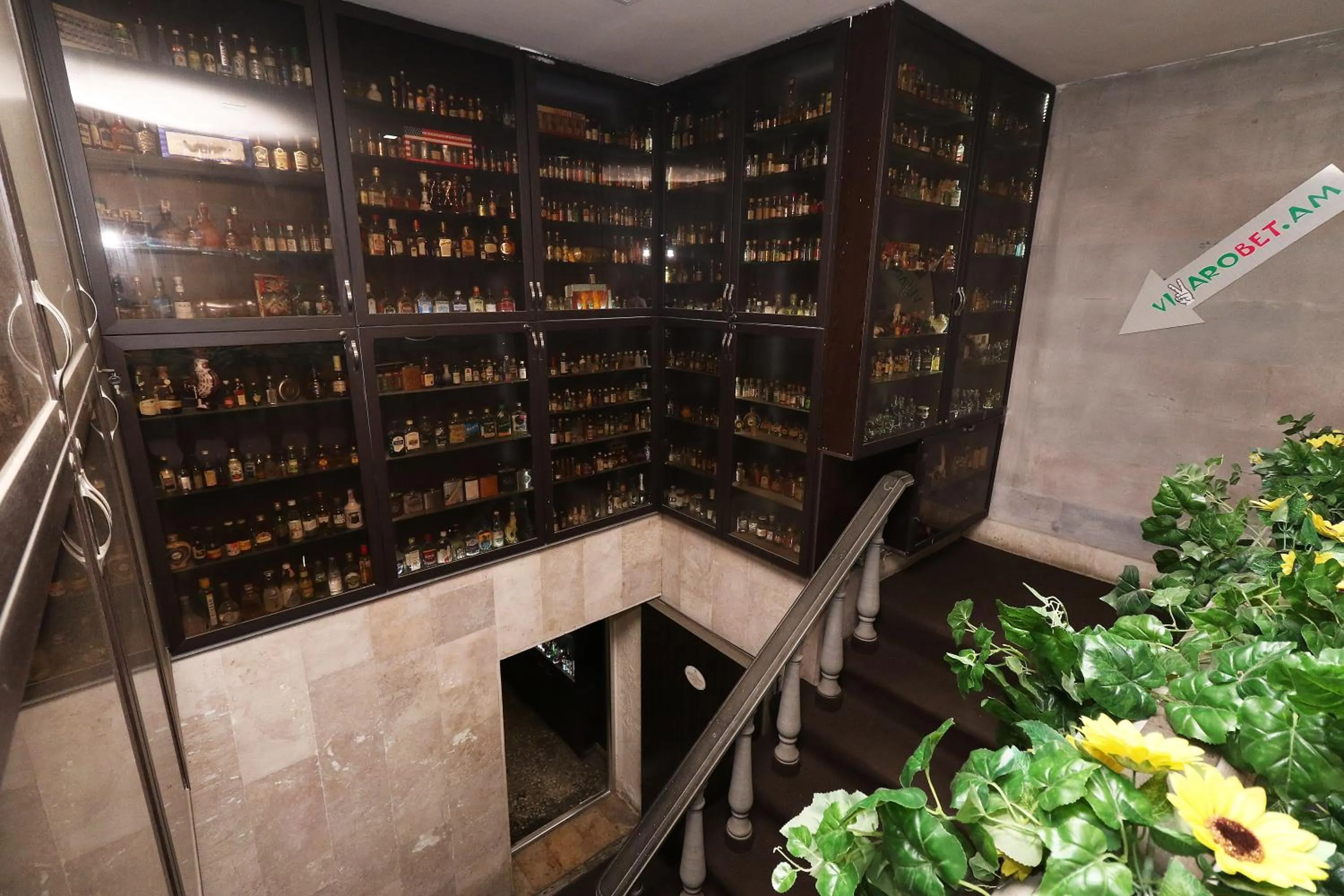 Restaurant/places to eat in Hotel Tigran Mets Yerevan