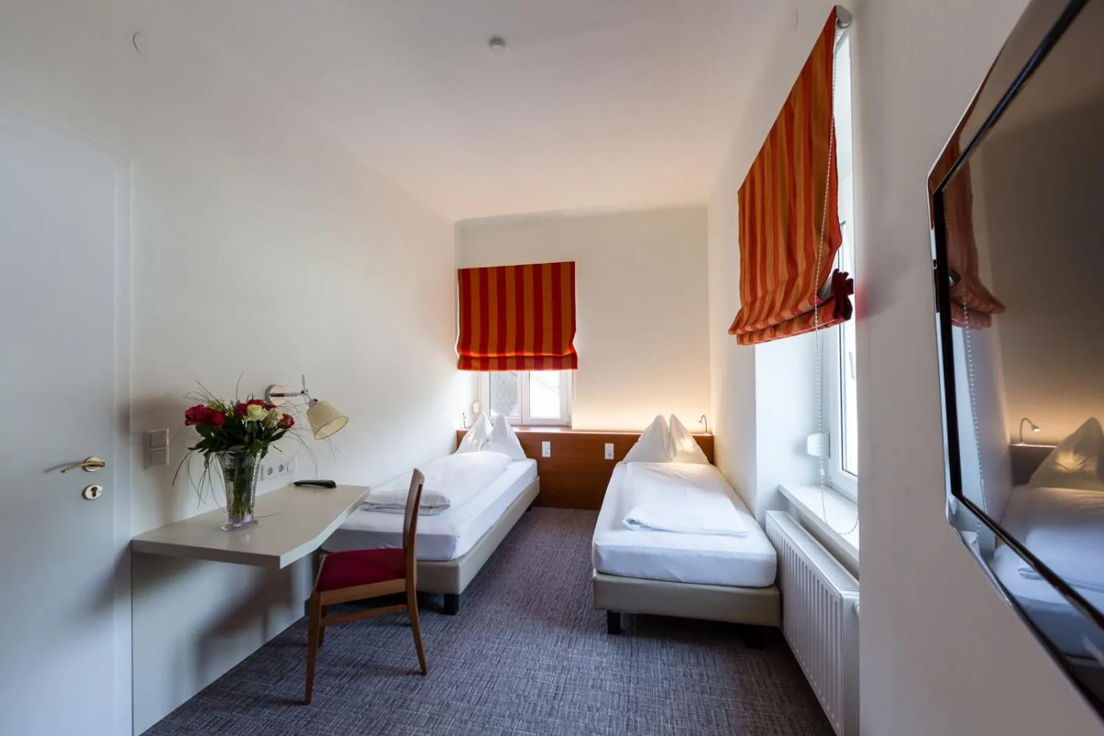 Photo of the whole room, Bed in GORITSCHNIGGs Hotel - Self Check-In