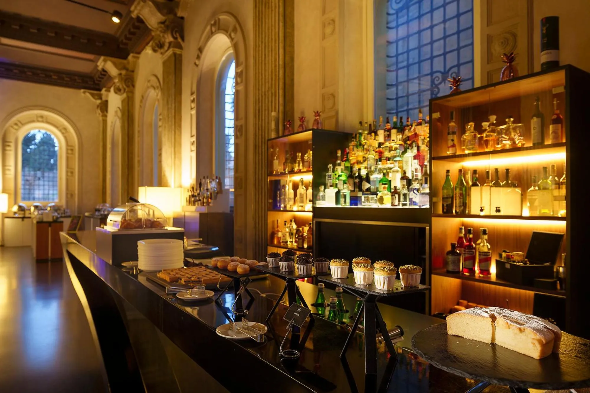 Breakfast in Palazzo Montemartini Rome, A Radisson Collection Hotel