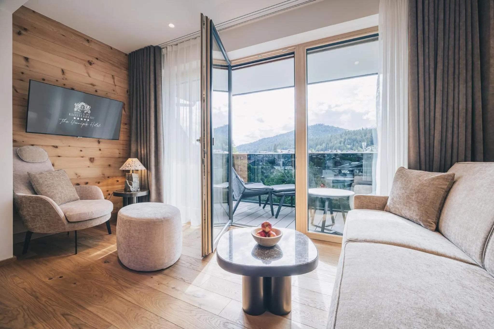 Mountain view in Hotel Klosterbräu