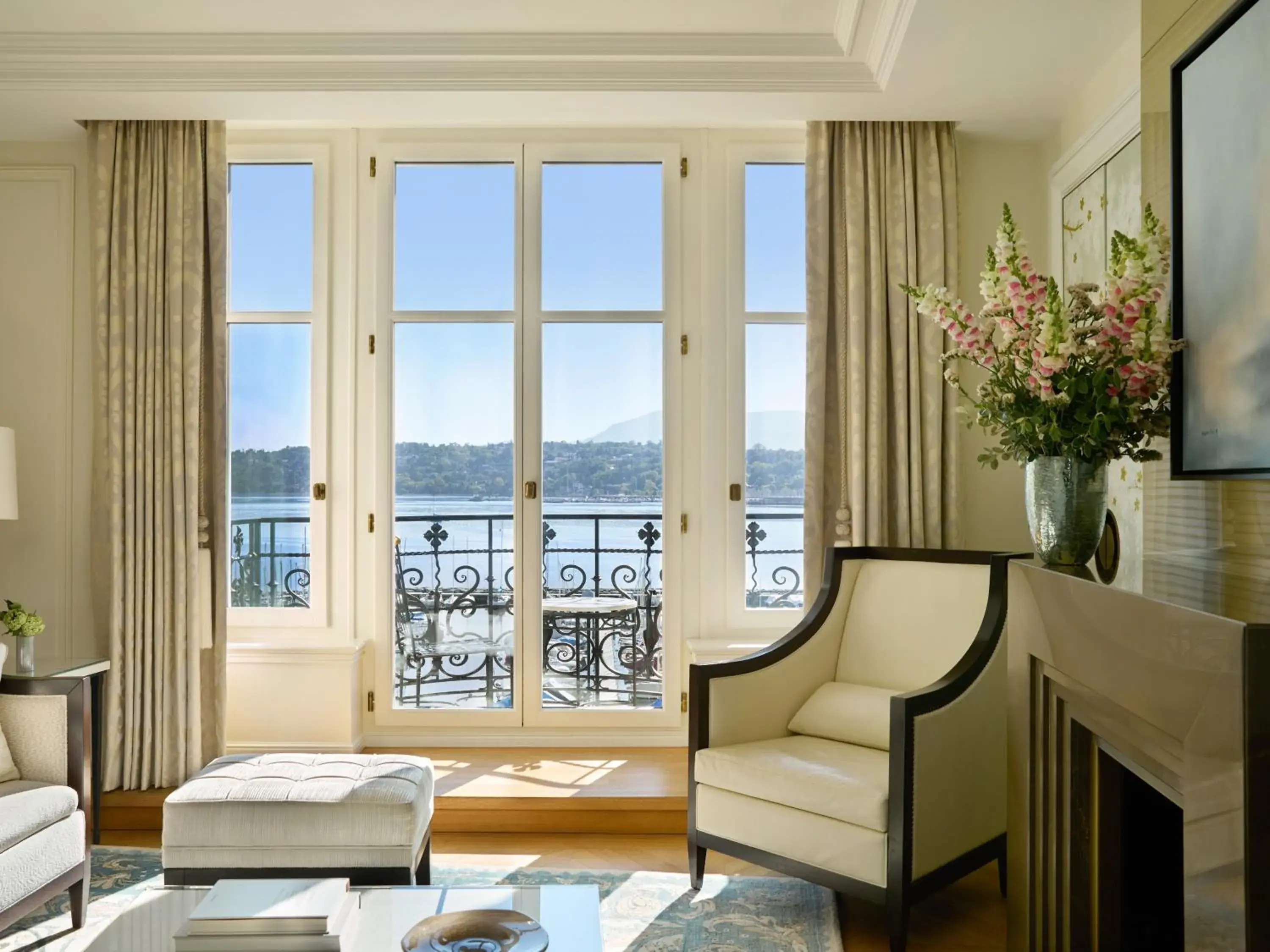 Suite with Balcony in The Woodward - Auberge Collection Suite with Balcony in The Woodward - Auberge Collection