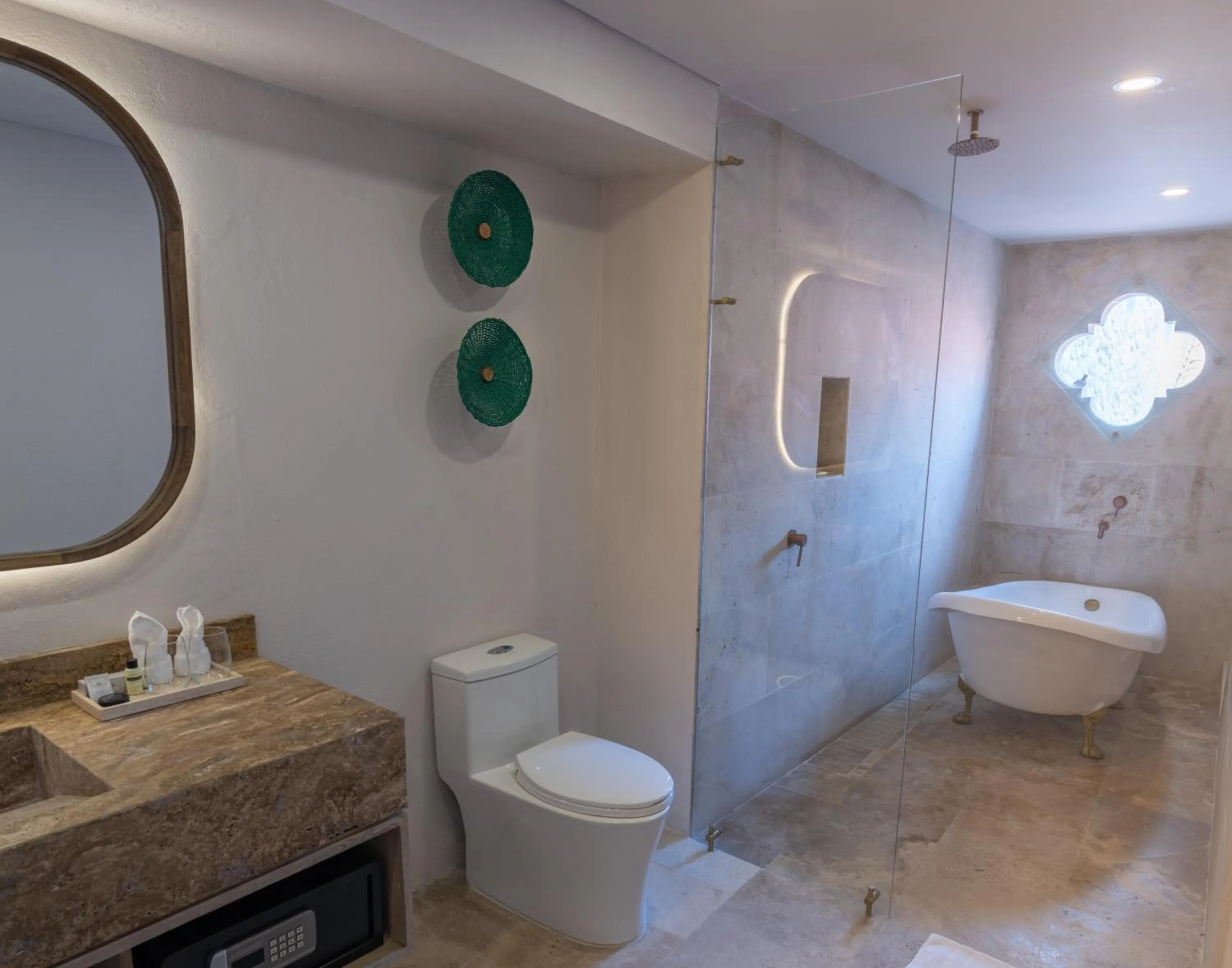 Shower in Hotel Casa Don Luis by Faranda Boutique, a member of Radisson Individuals