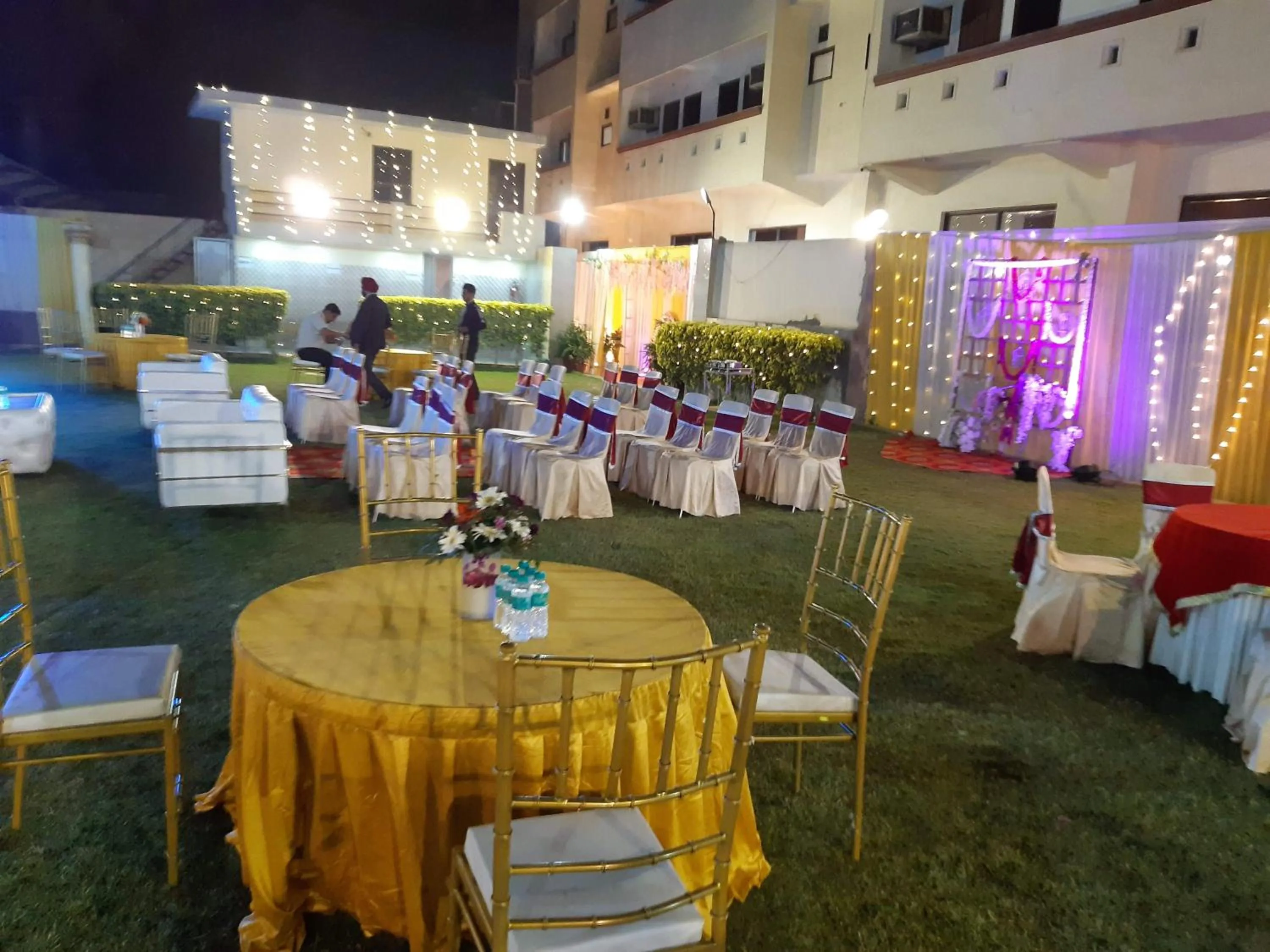 Banquet/Function facilities in Hotel Maiden Residency