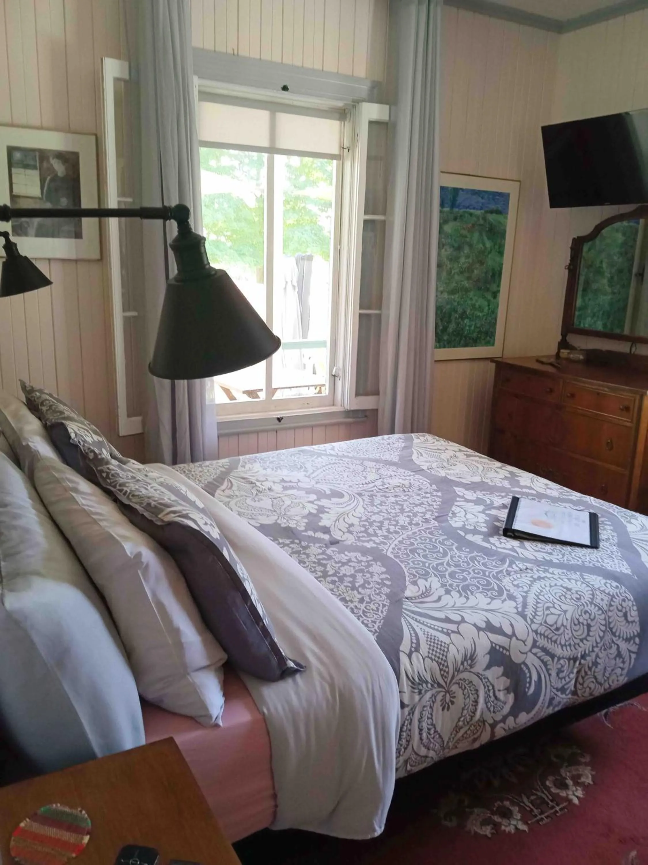 Bed in La maison de l'île d'Orléans -- déjeuner gastronomique à l'aveugle