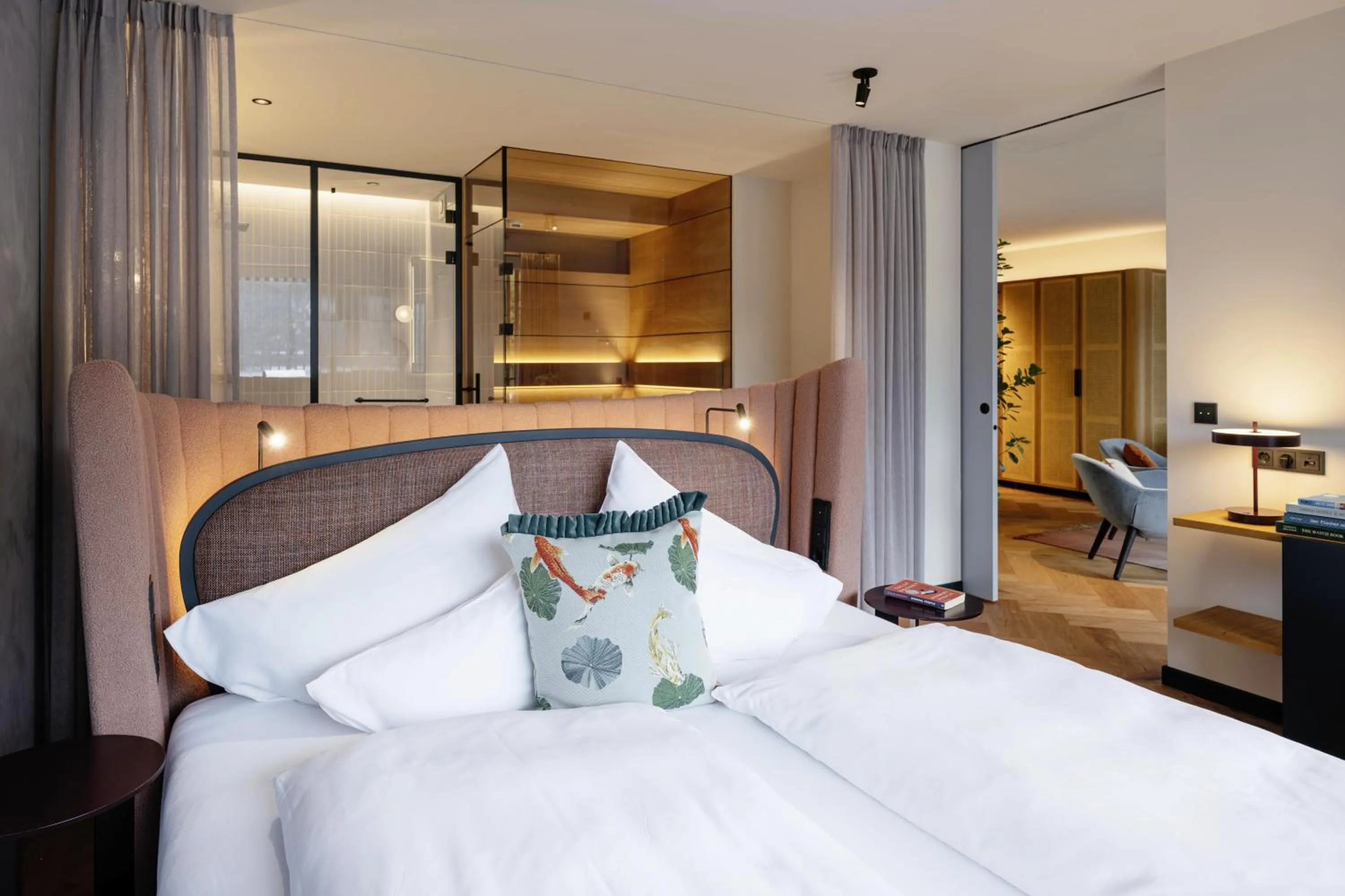 Shower, Bed in Post am See, Traunsee - 4 Stern Superior