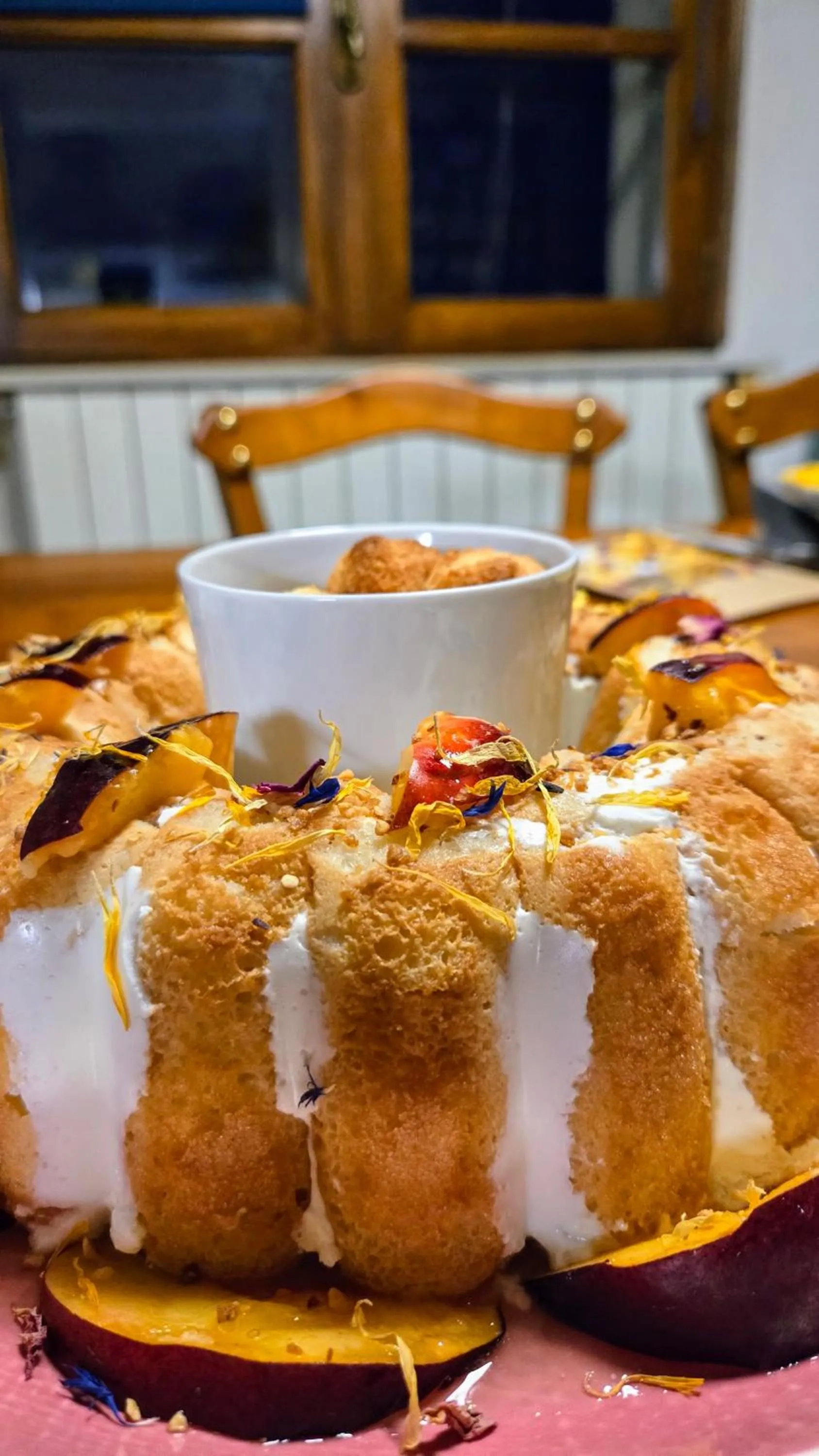 Restaurant/places to eat in A l'Ecole Buissonnière, chambre d'hôtes en Sidobre