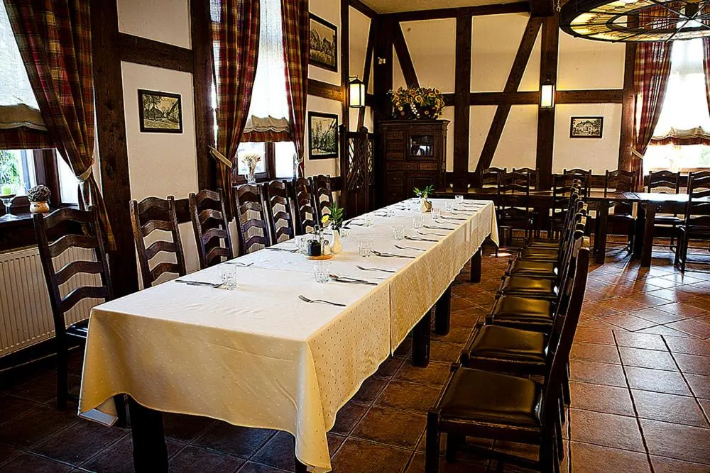 Restaurant/places to eat in Hotel Skarbek