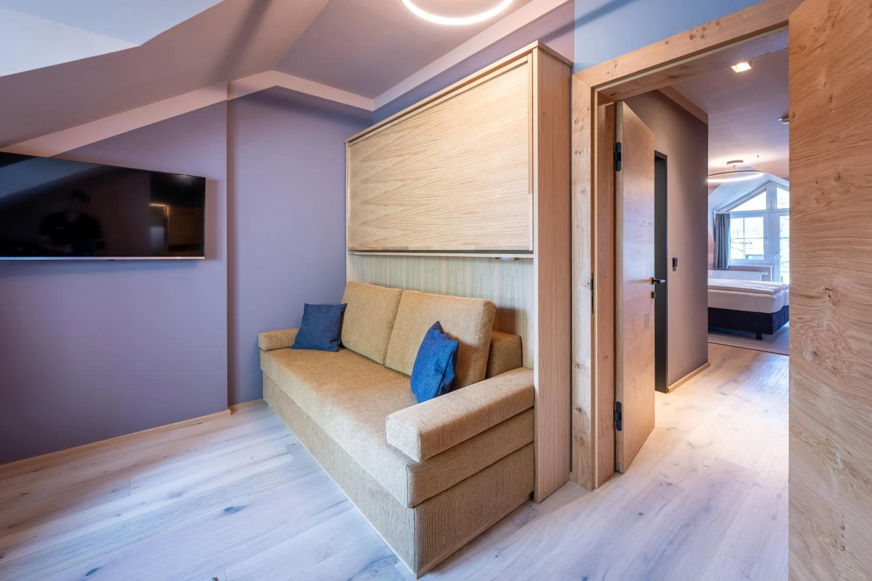 Photo of the whole room, Bed in Hotel Zum Mohren