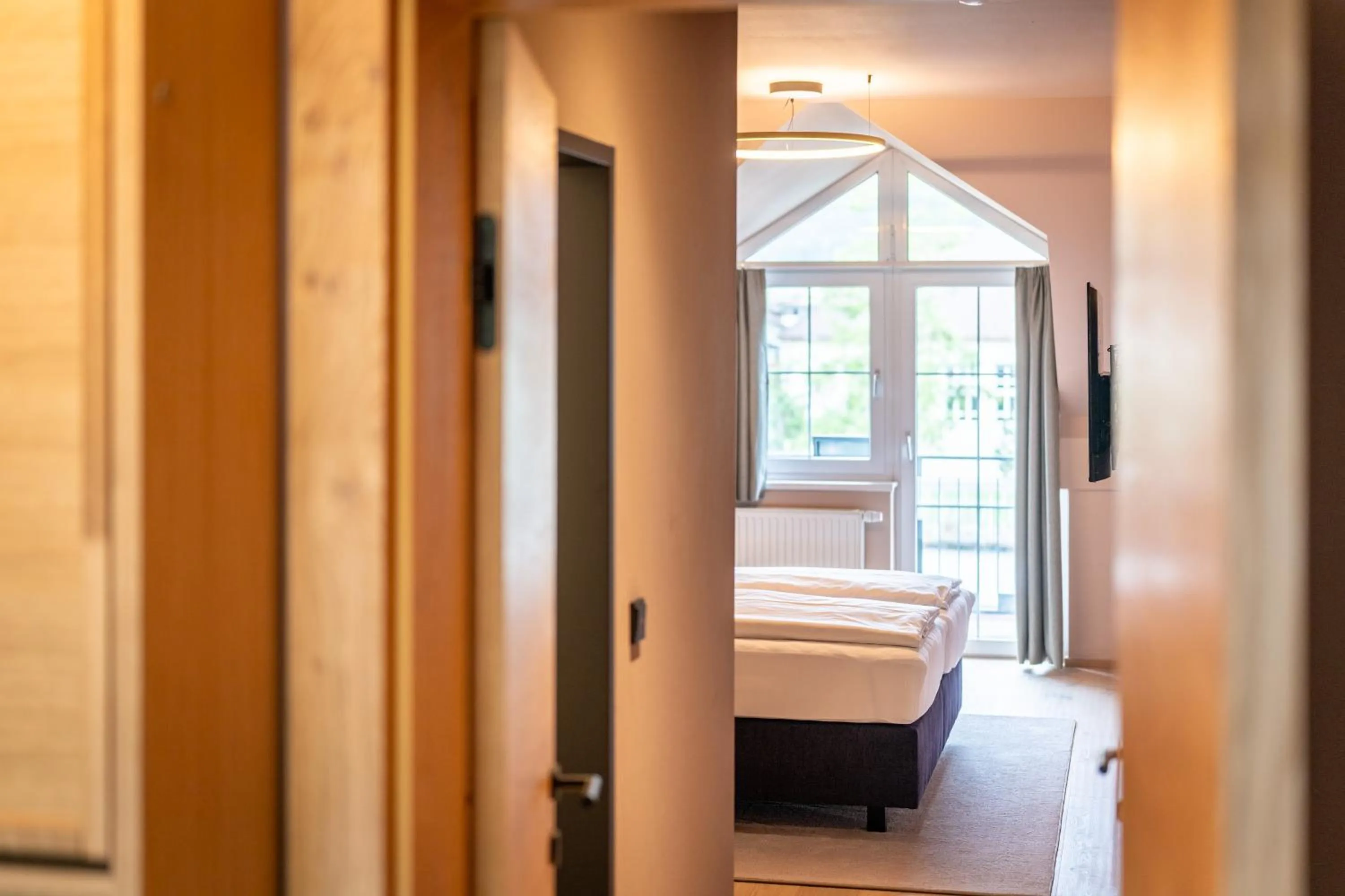 Photo of the whole room, Bed in Hotel Zum Mohren