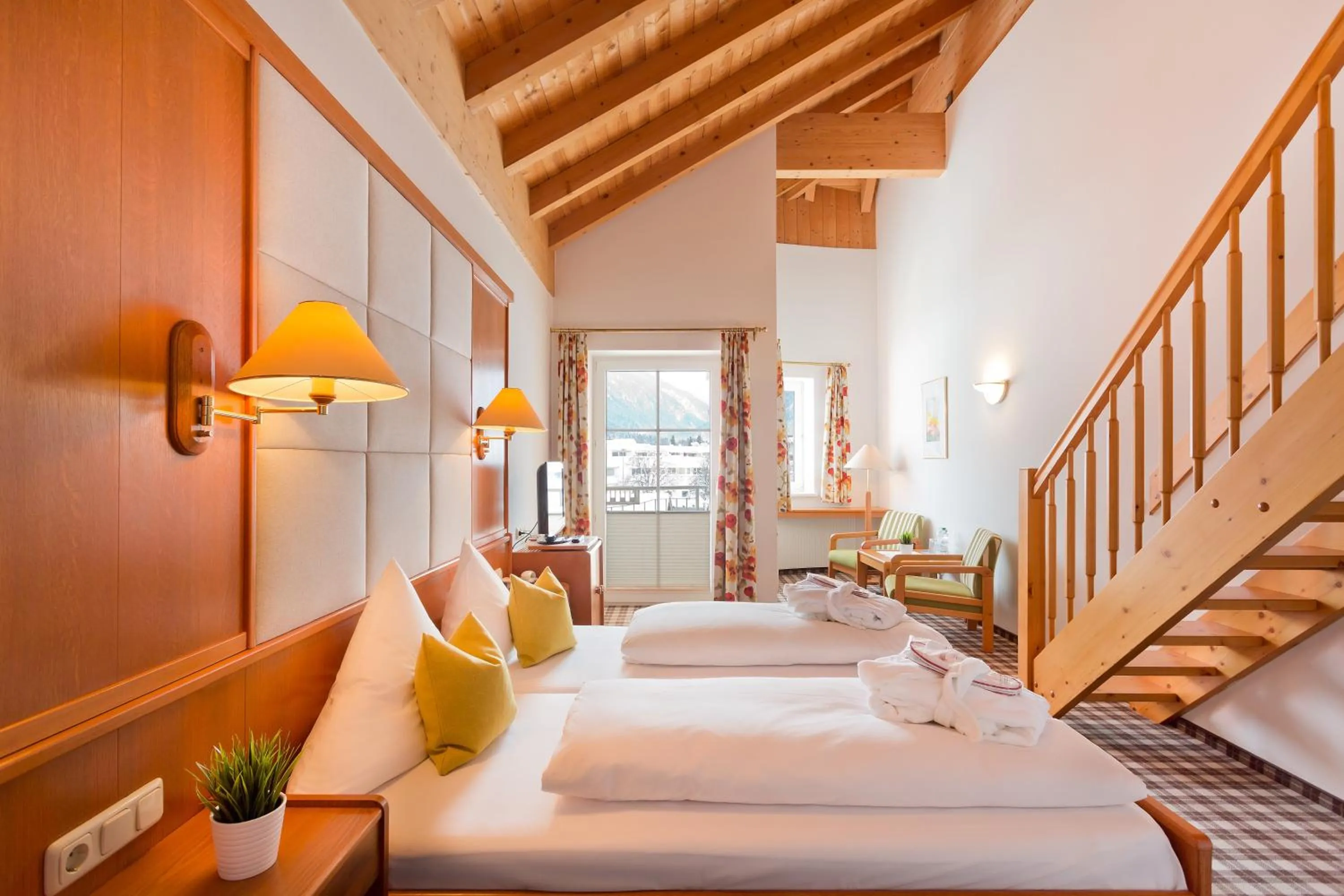 Bedroom, Bed in Hotel Zum Mohren