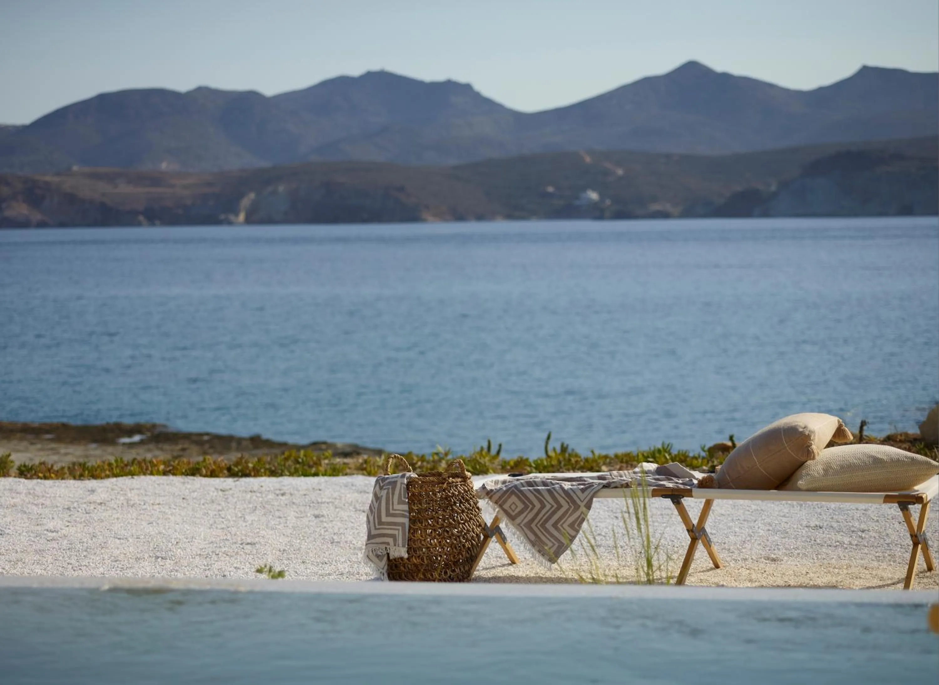 Natural landscape in White Pebble Suites