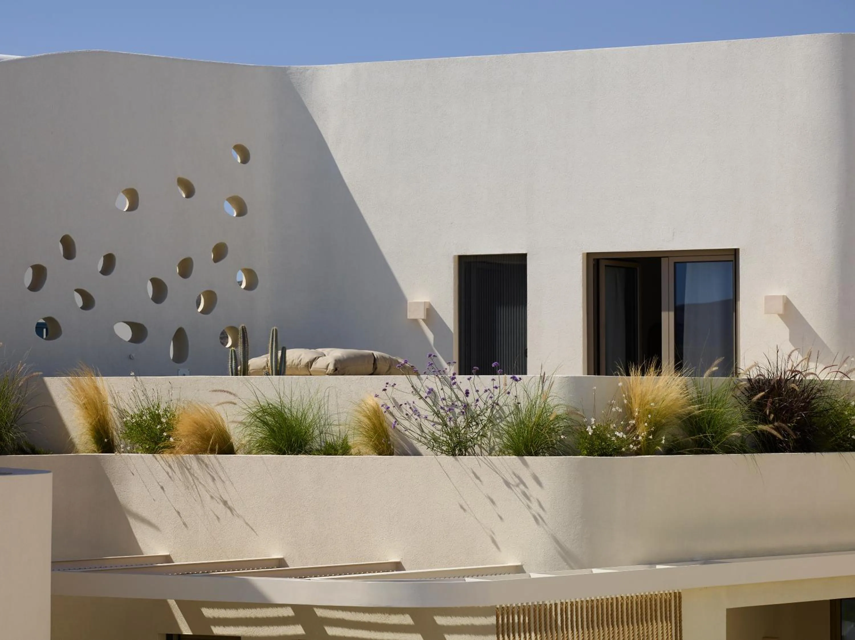 Balcony/Terrace in White Pebble Suites