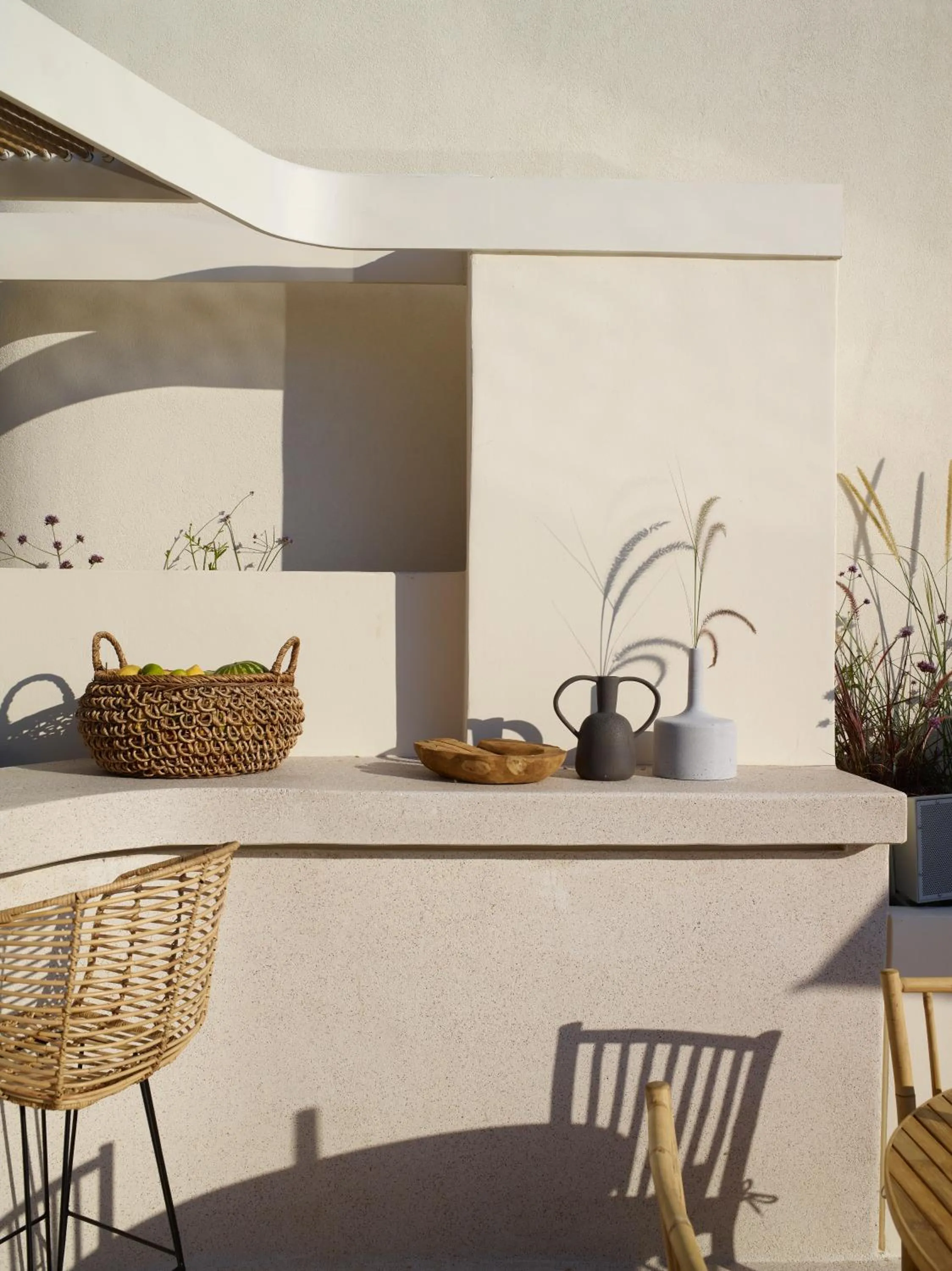 Lounge or bar in White Pebble Suites