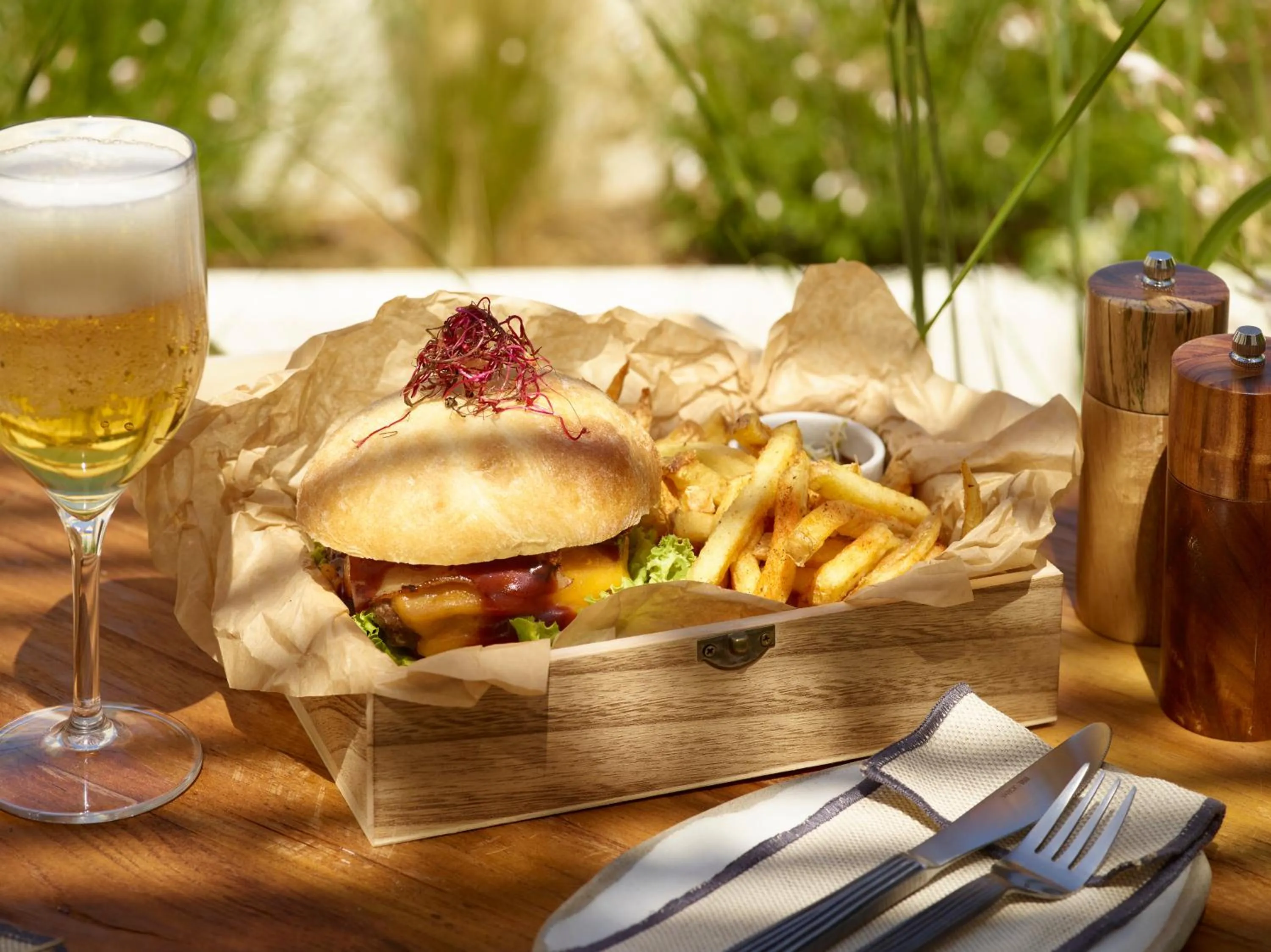 Food and drinks in White Pebble Suites