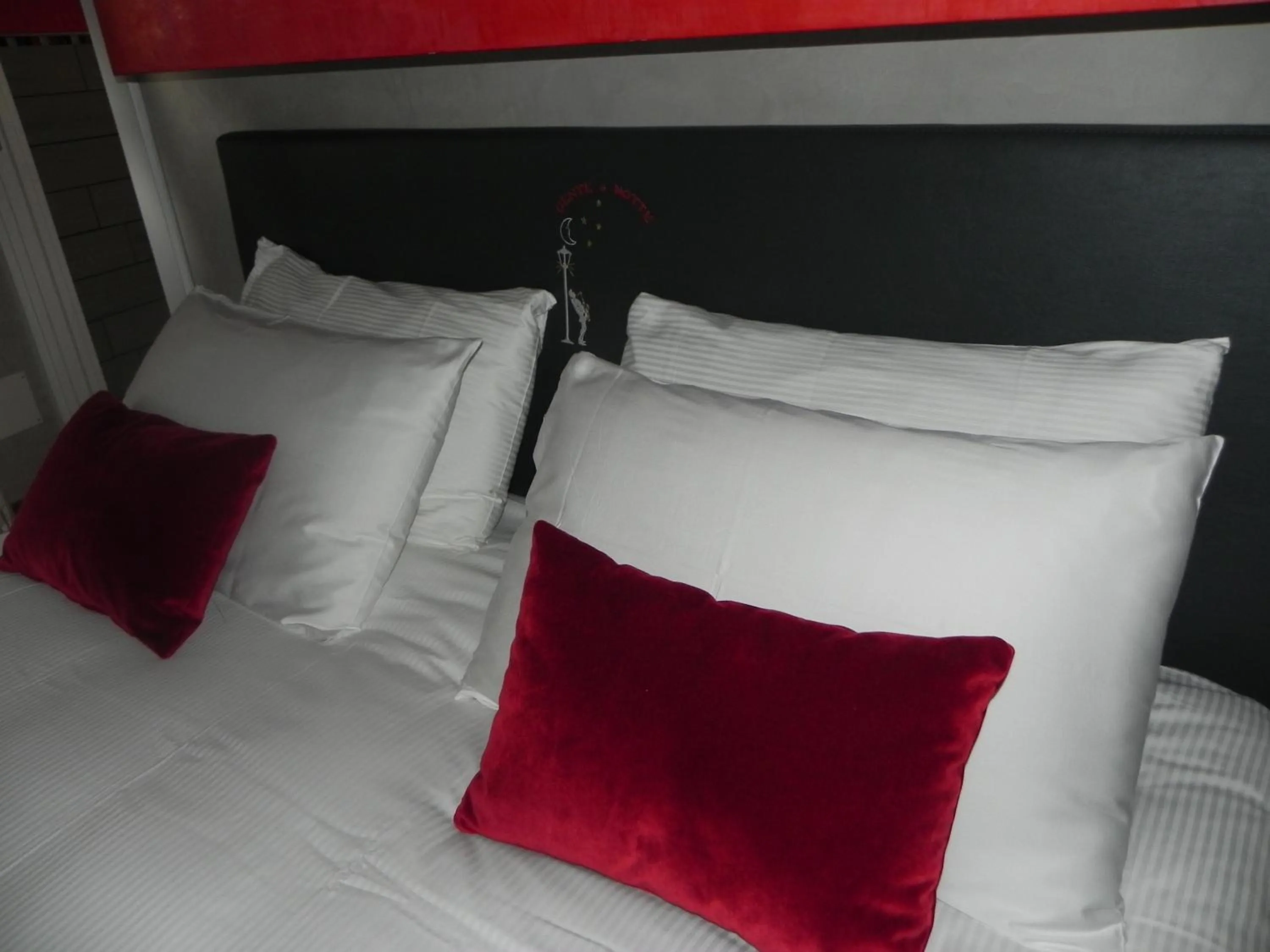 Decorative detail, Bed in Gente di Notte