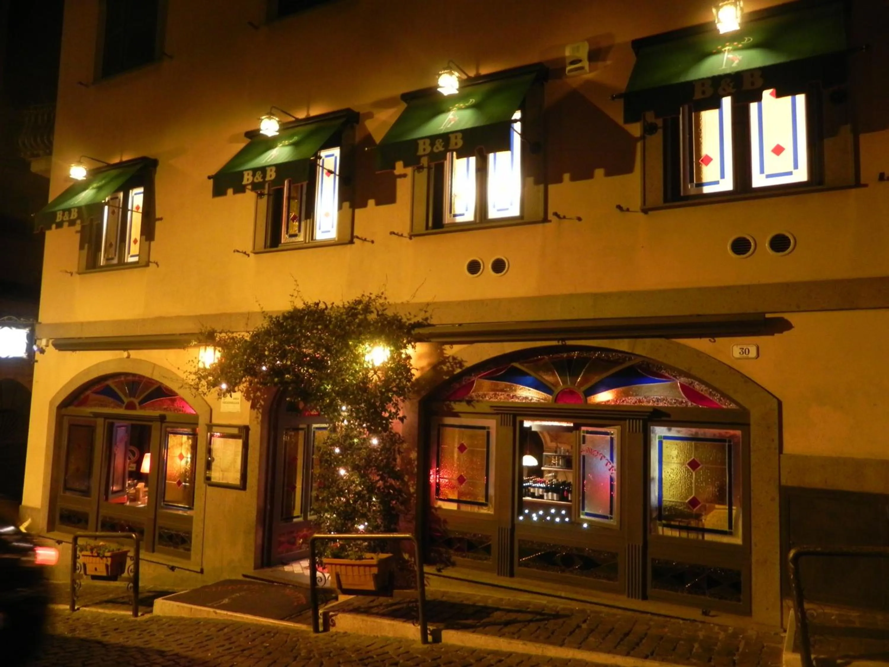 Facade/entrance in Gente di Notte