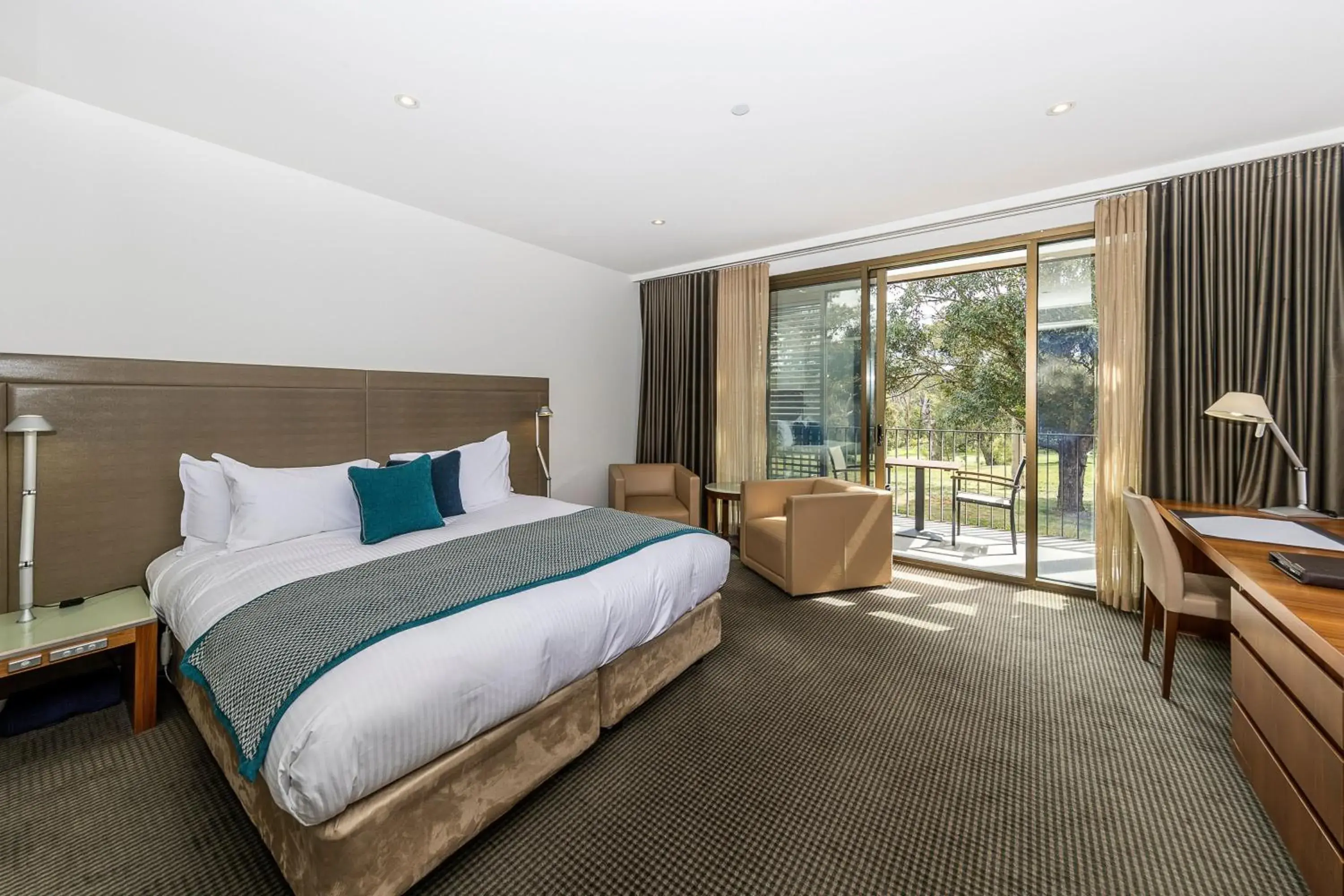 Golf View Room in RACV Healesville Country Club & Resort Golf View Room in RACV Healesville Country Club & Resort