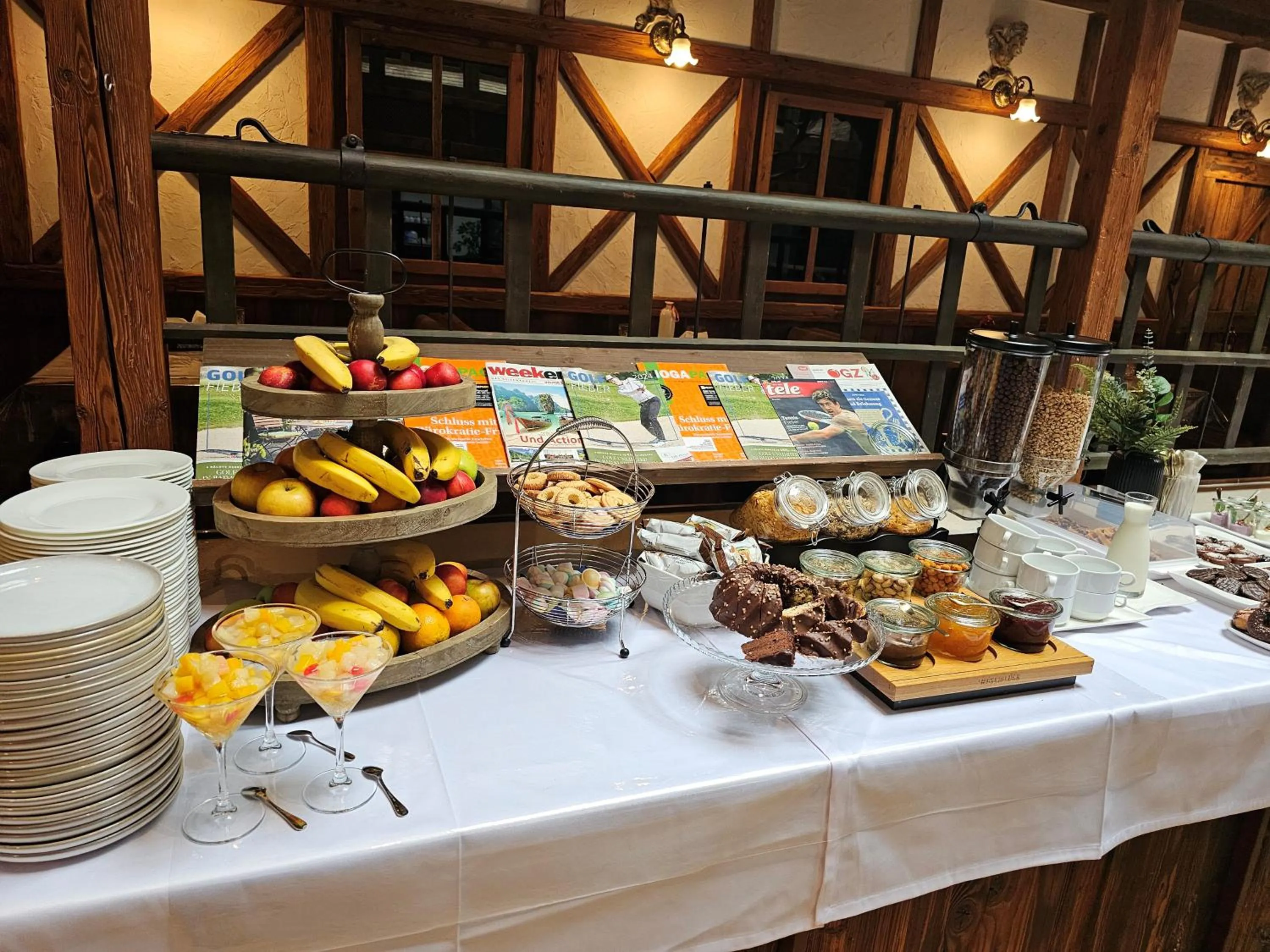 Buffet breakfast in Hotel Enziana Wien
