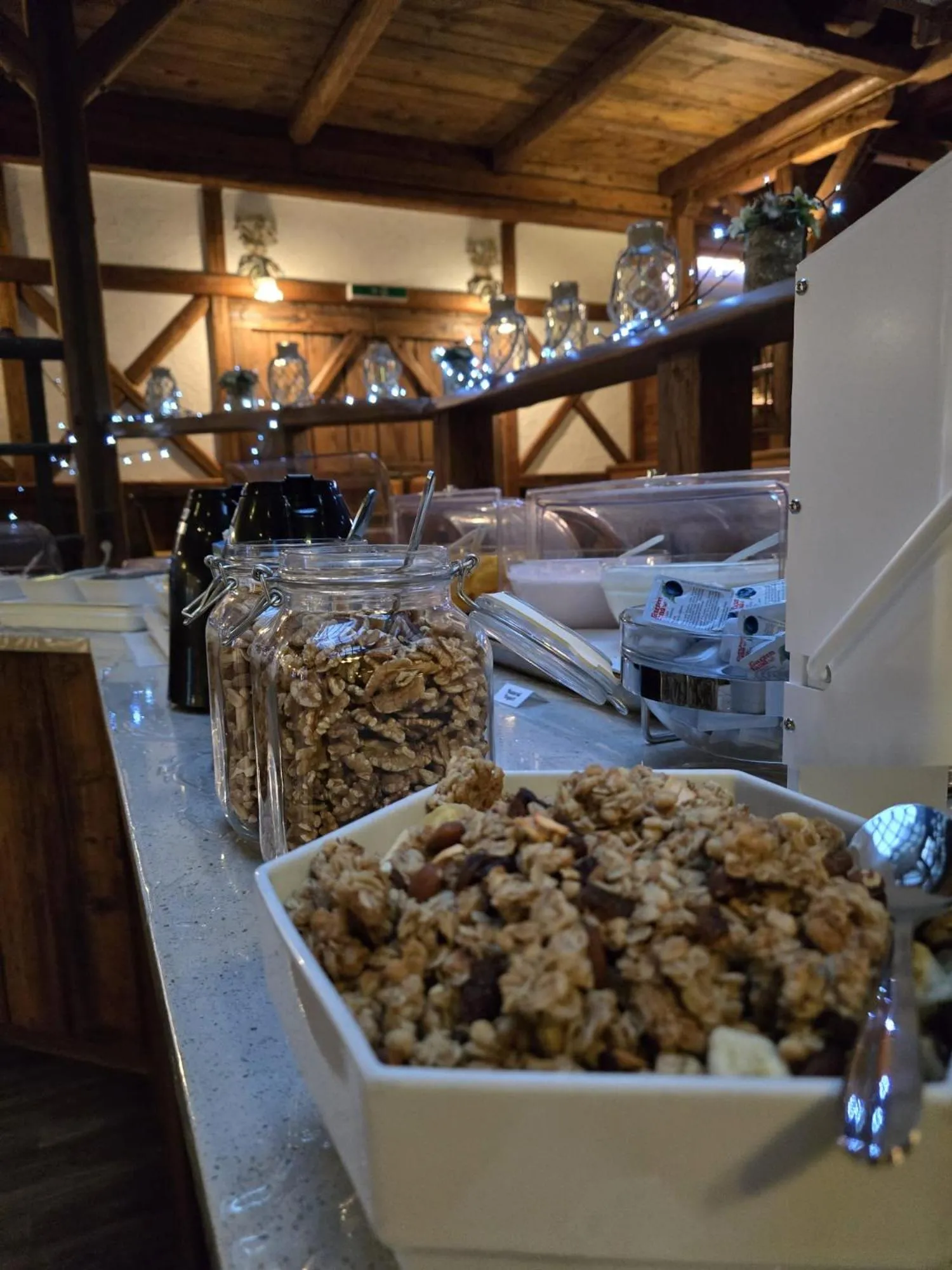 Buffet breakfast in Hotel Enziana Wien