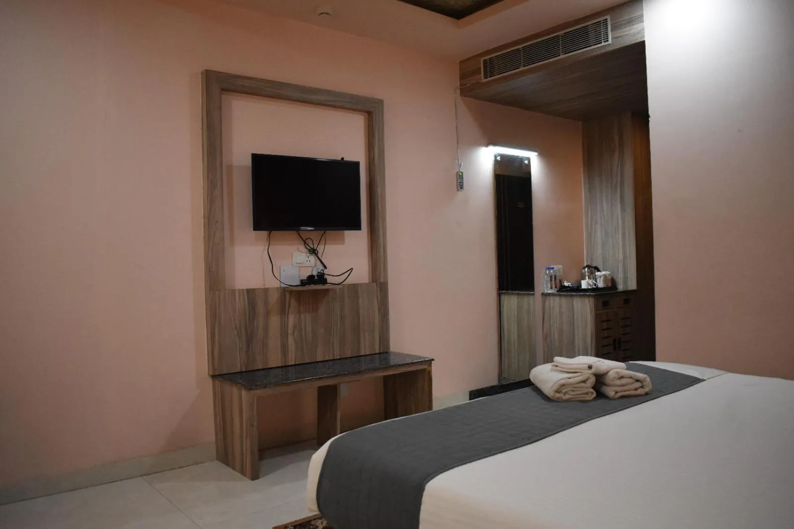 Bedroom, Bed in Hotel Vip Square