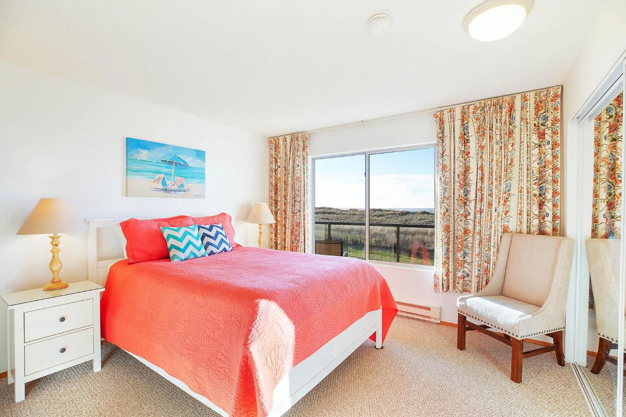 Bed in Hi-Tide Resort