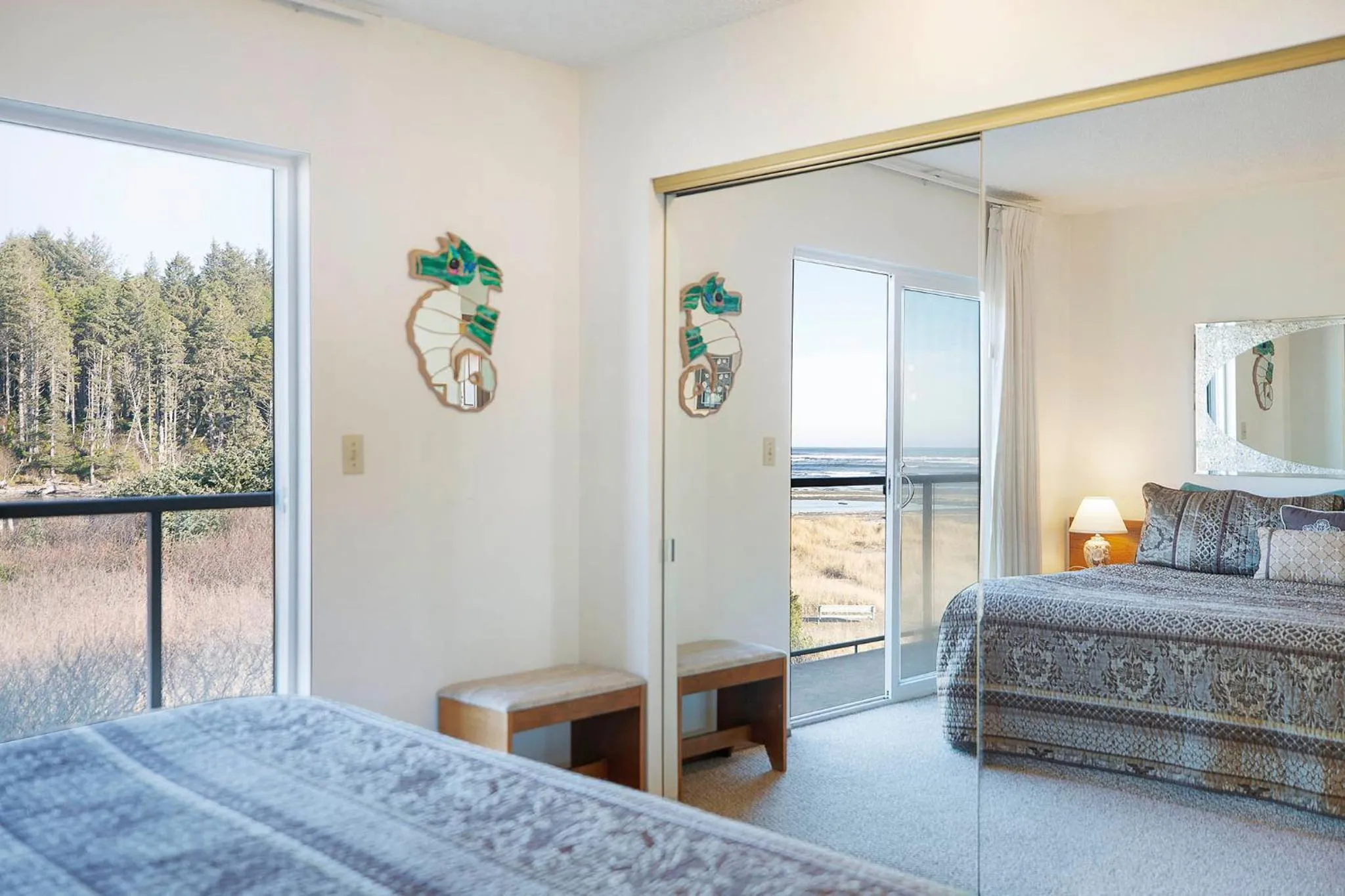 Bed in Hi-Tide Resort