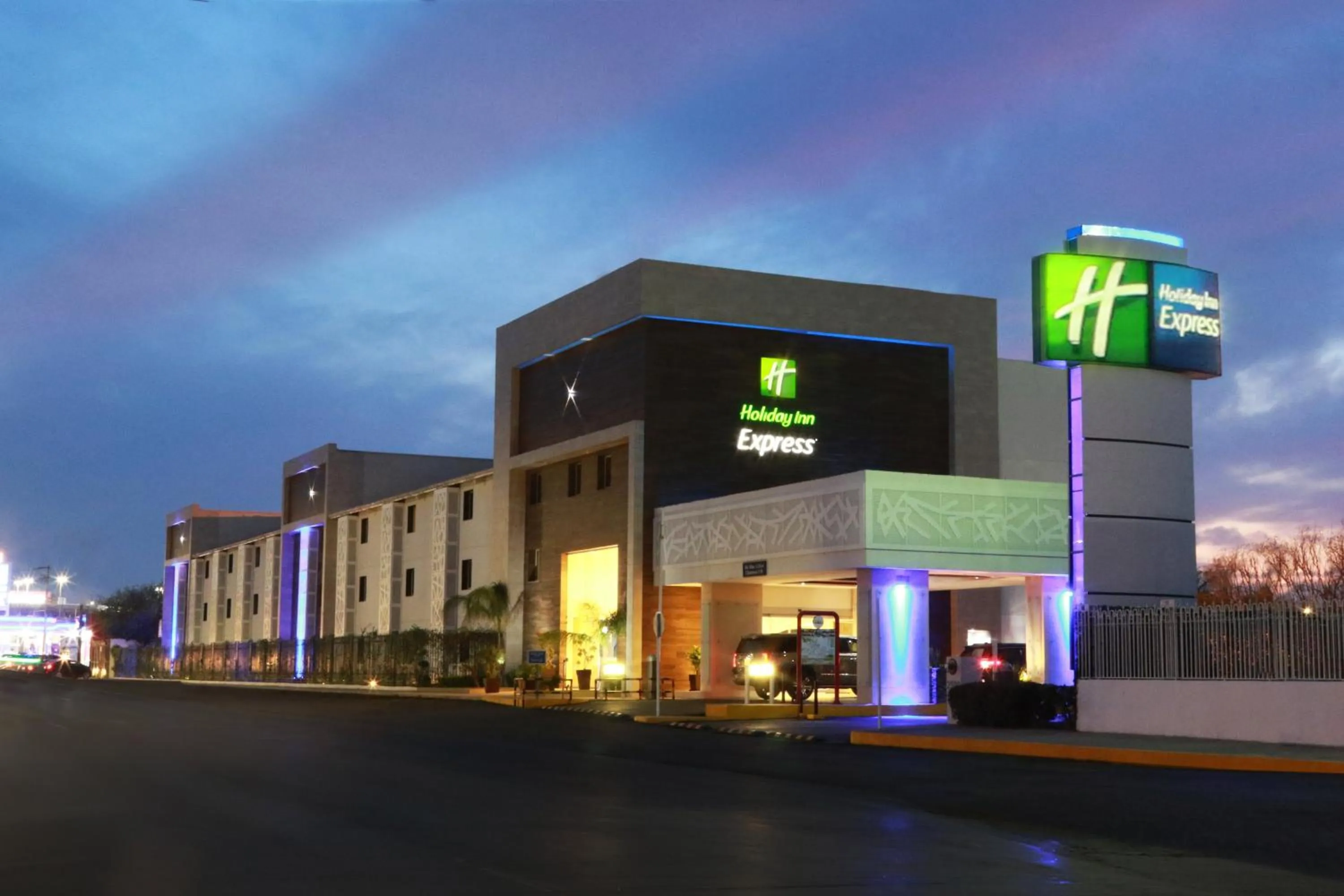 Property building in Holiday Inn Express Piedras Negras by IHG