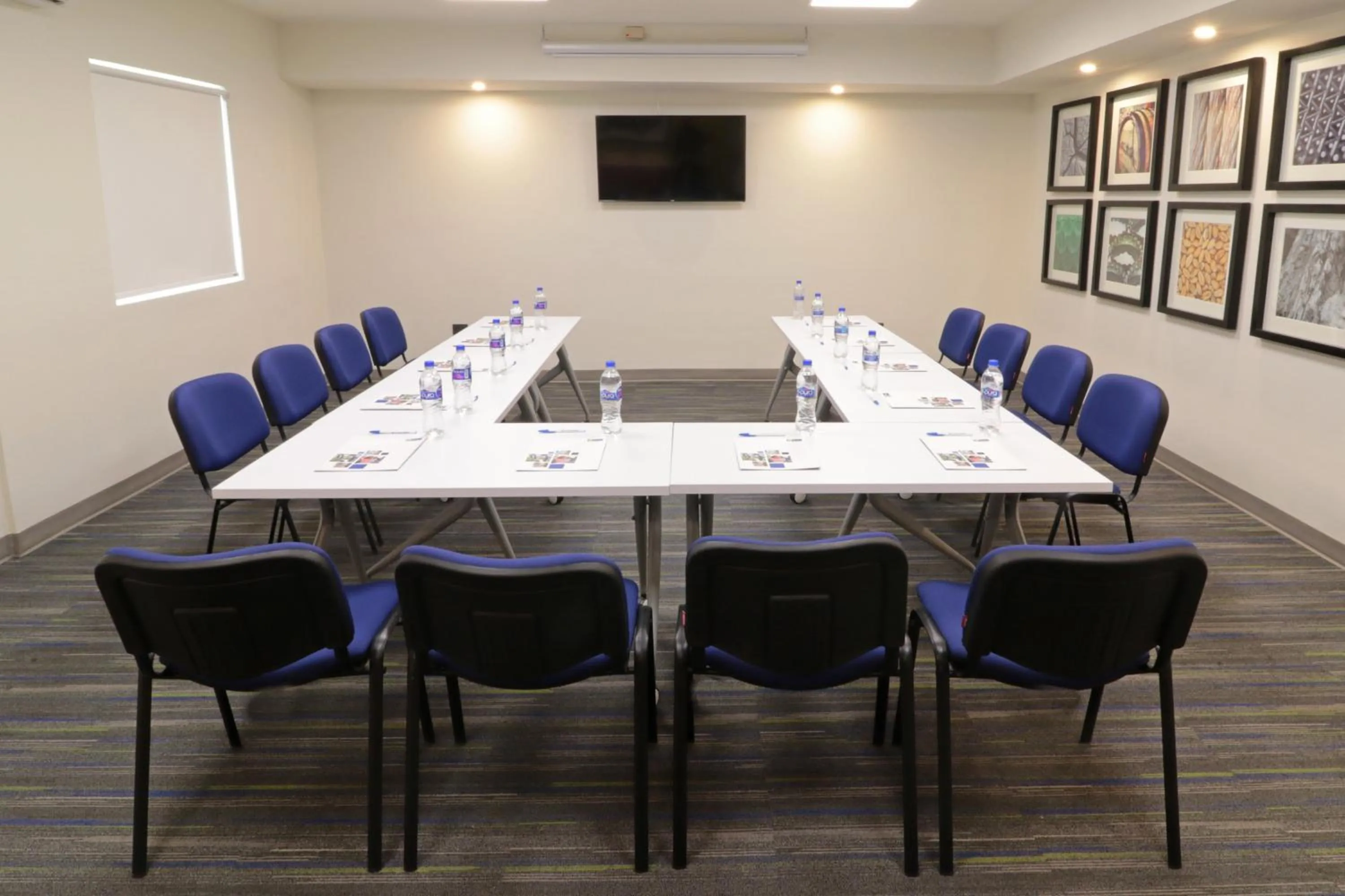 Meeting/conference room in Holiday Inn Express Piedras Negras by IHG