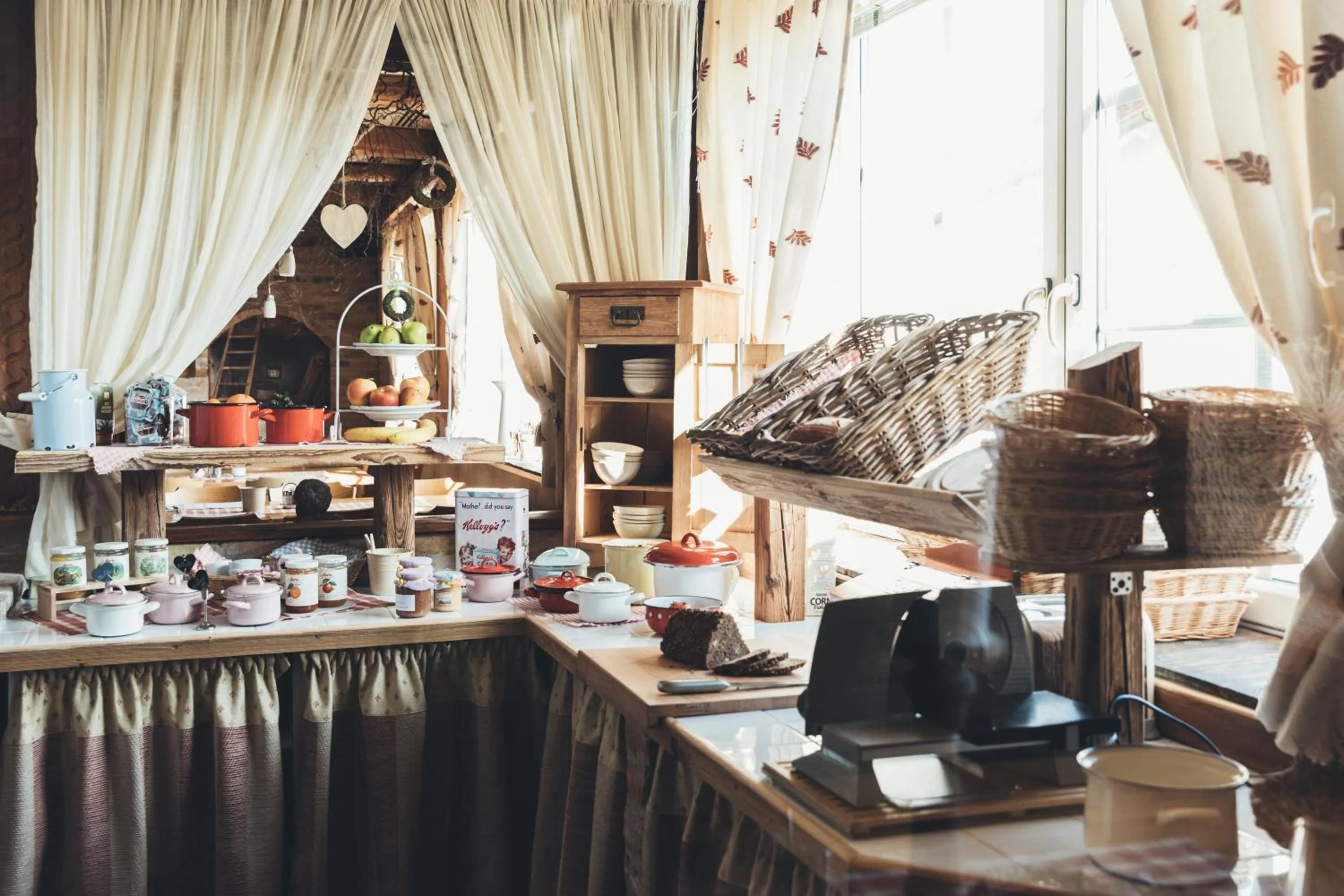 Buffet breakfast in Weinwirtshaus Wlaschits